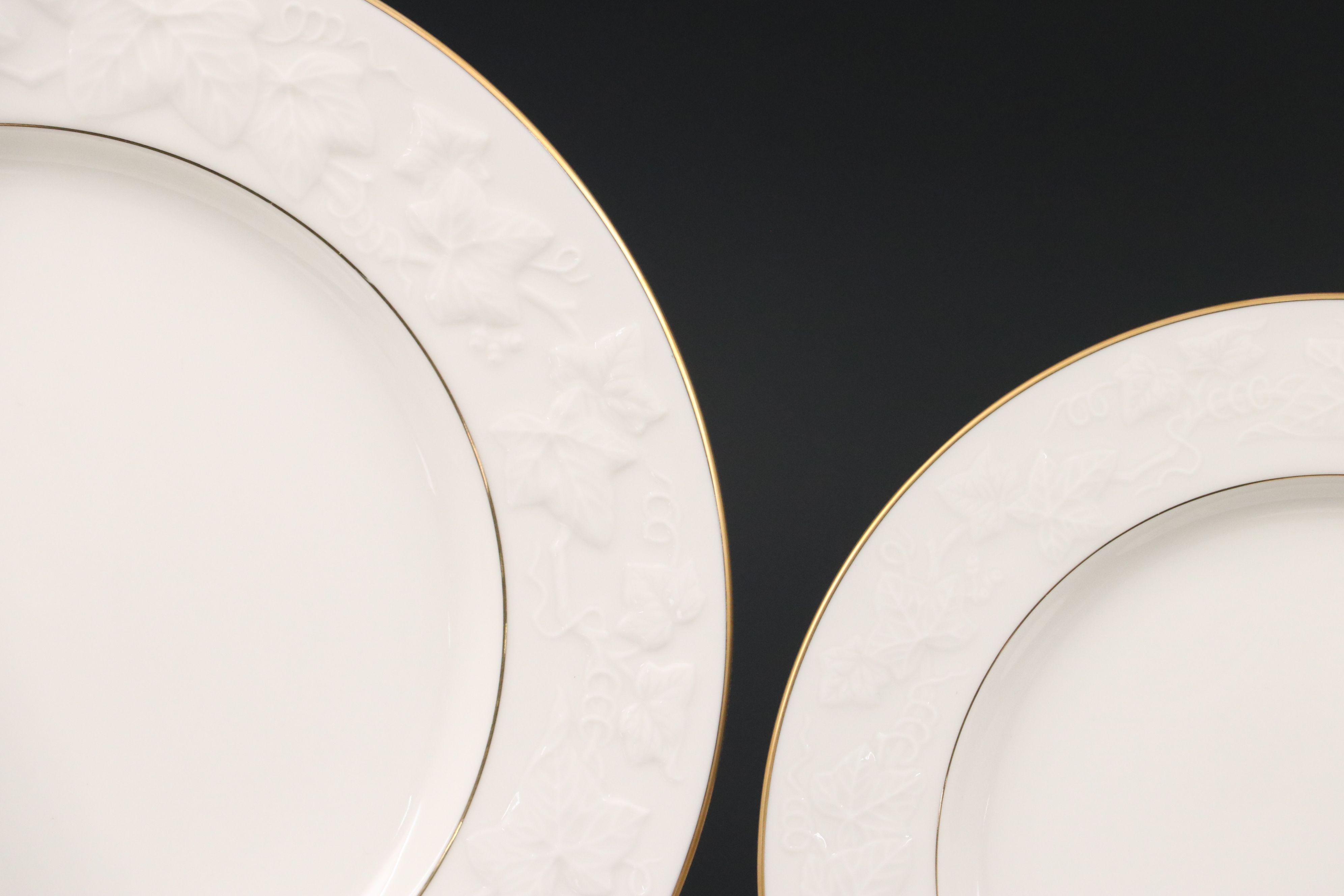 Noritake "Halls of Ivy" Ceramic Dinnerware, Late 20th Century