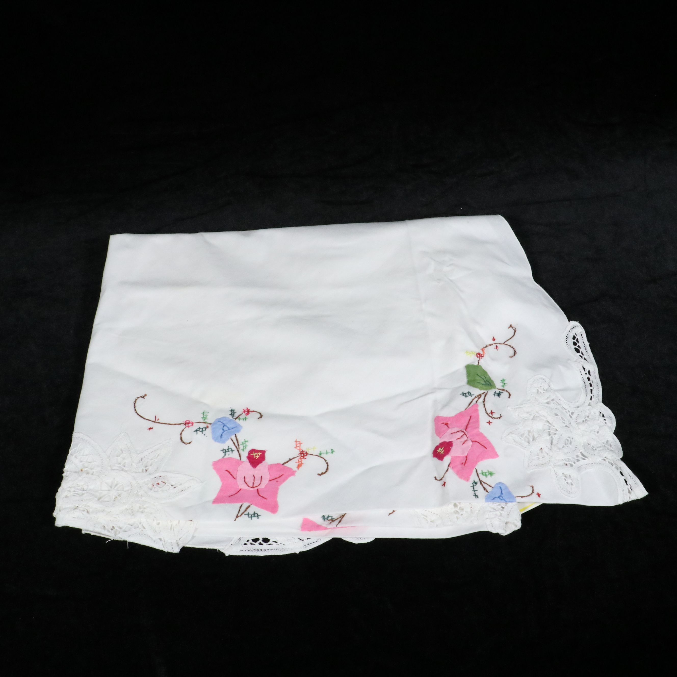 H.K. Enterprises Continental Collection Batten Lace Tablecloth with Other Linens