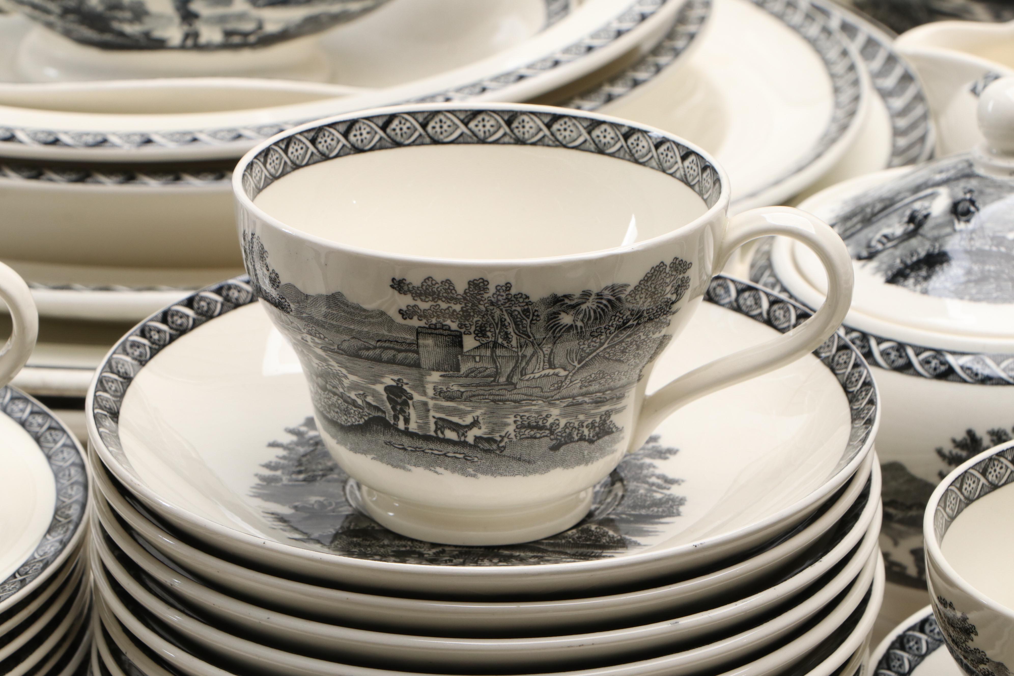 Wedgwood "Lugano" Ceramic Dinnerware, Late 20th Century