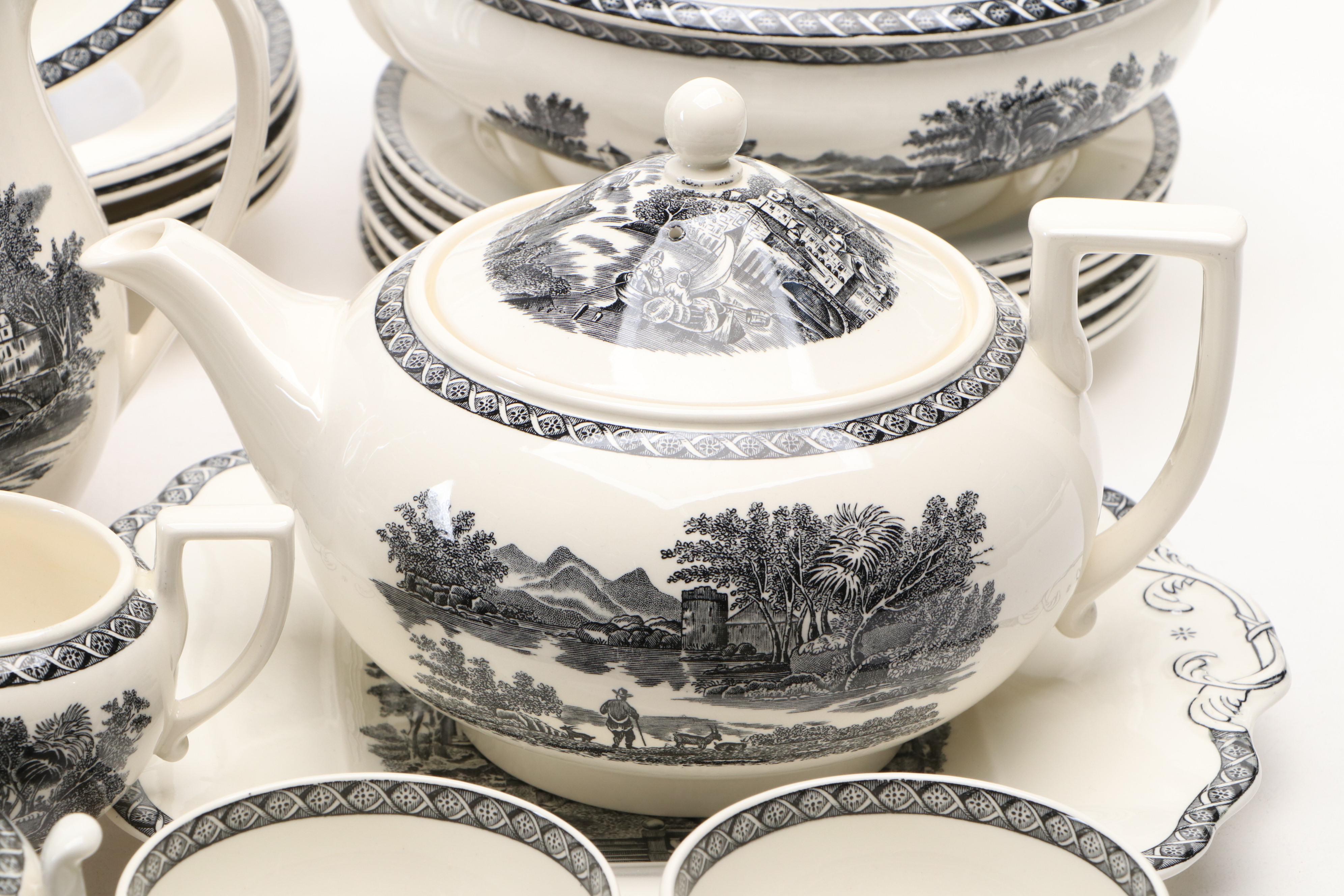 Wedgwood "Lugano" Ceramic Dinnerware, Late 20th Century