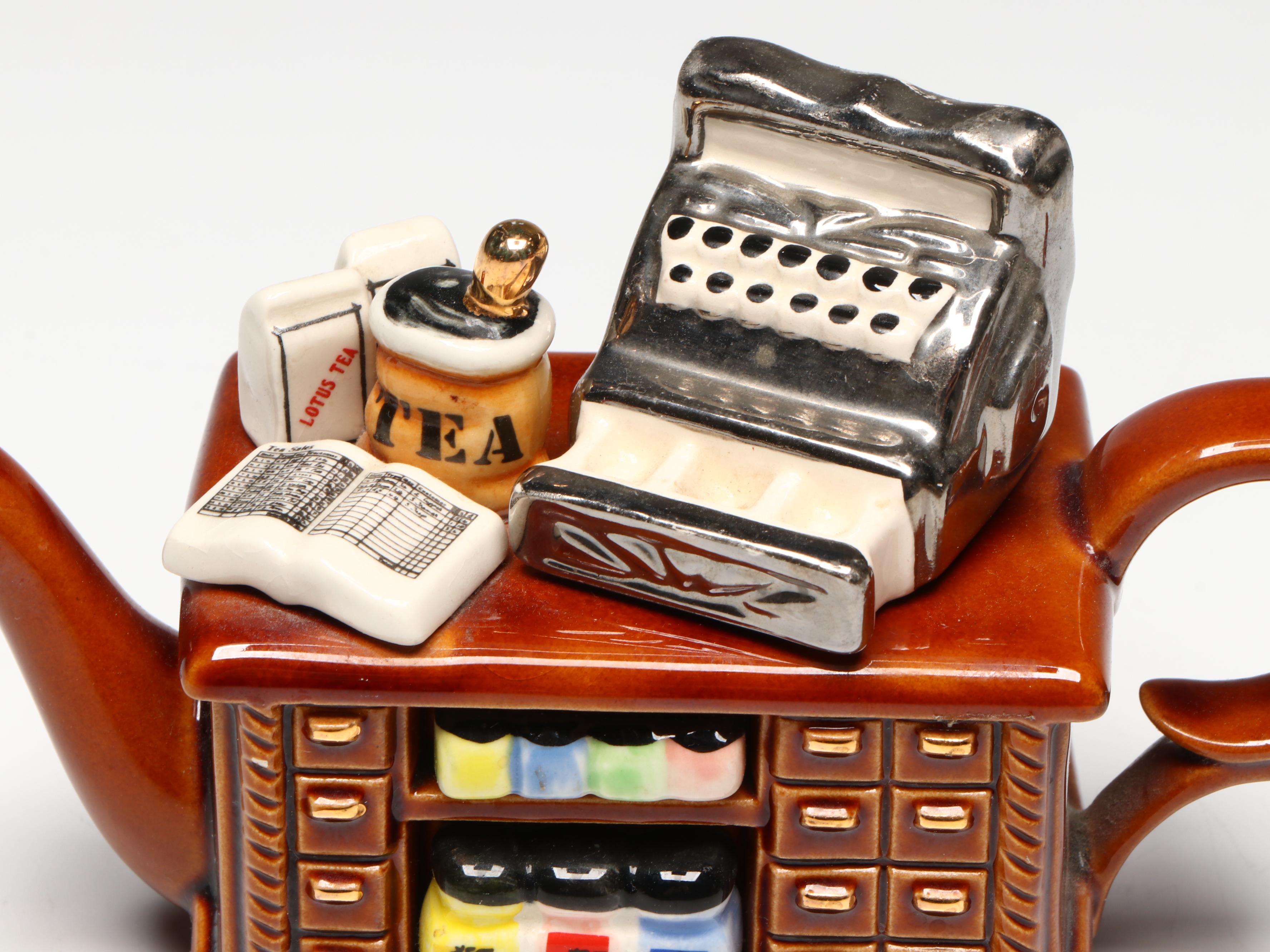 Paul Cardew Mini Tea Shop Teapot & Murano Style Amber and Dotted Glass Vase