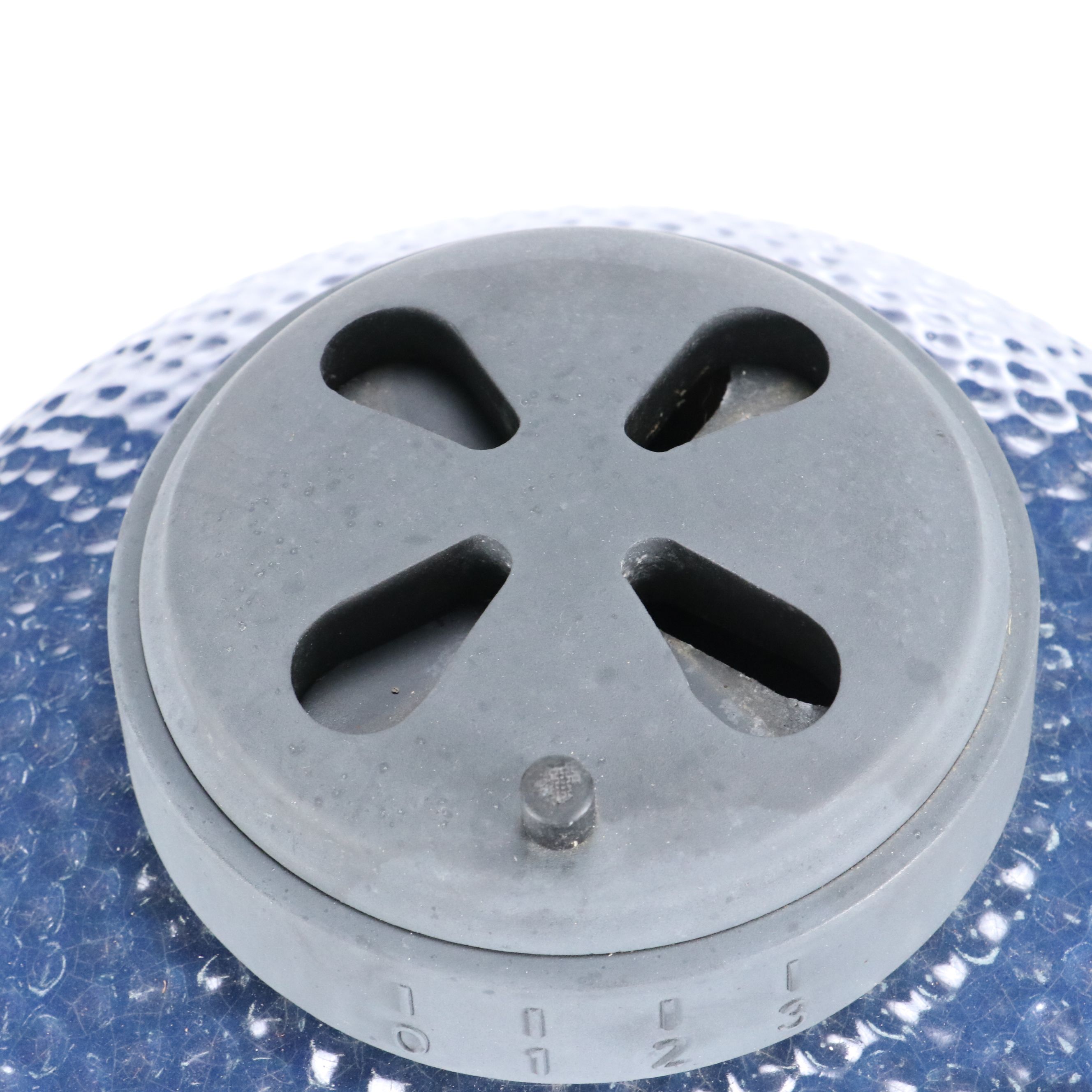 Lifesmart 15-inch Ceramic Kamado Grill / Smoker