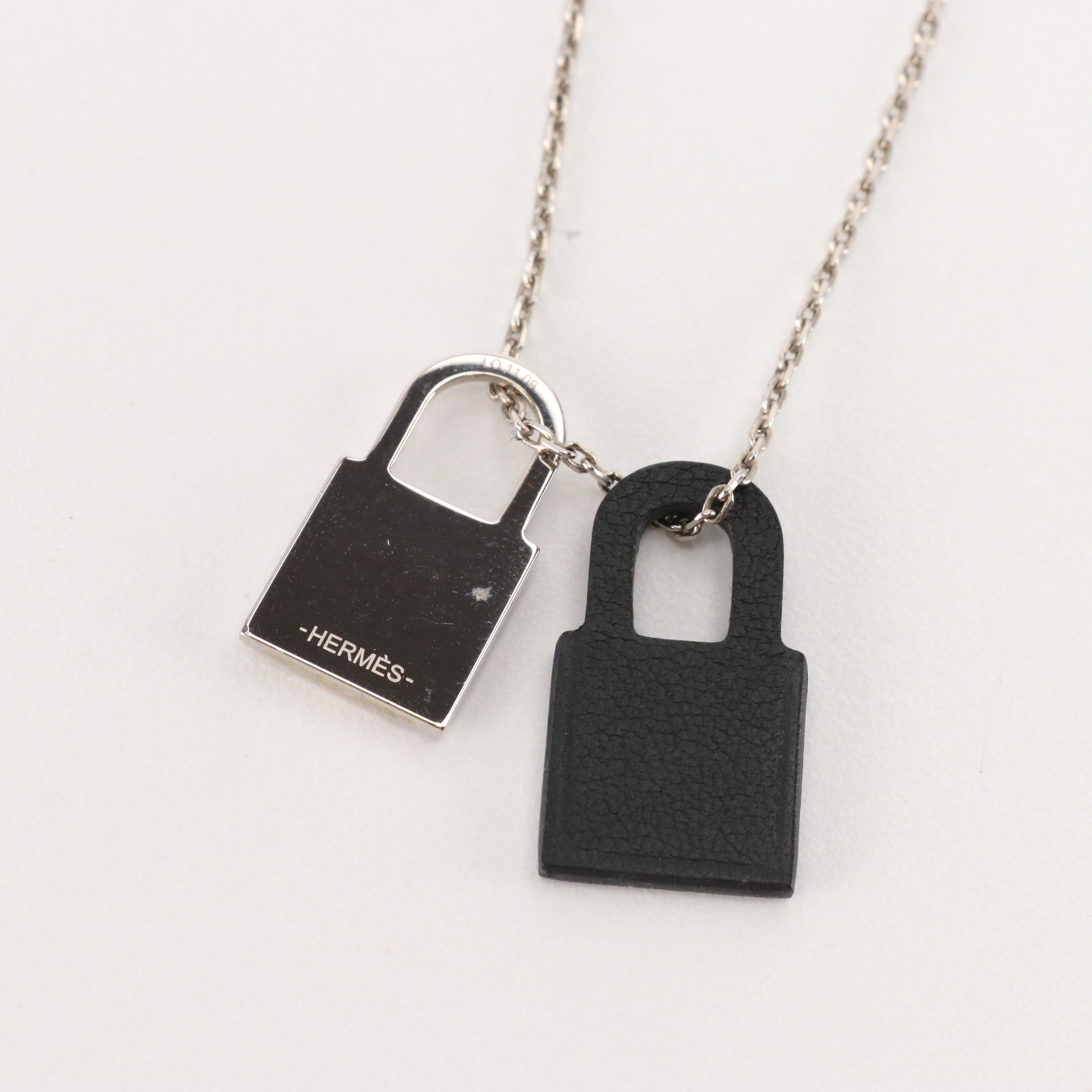 Hermès O'Kelly Pendant Necklace in Box