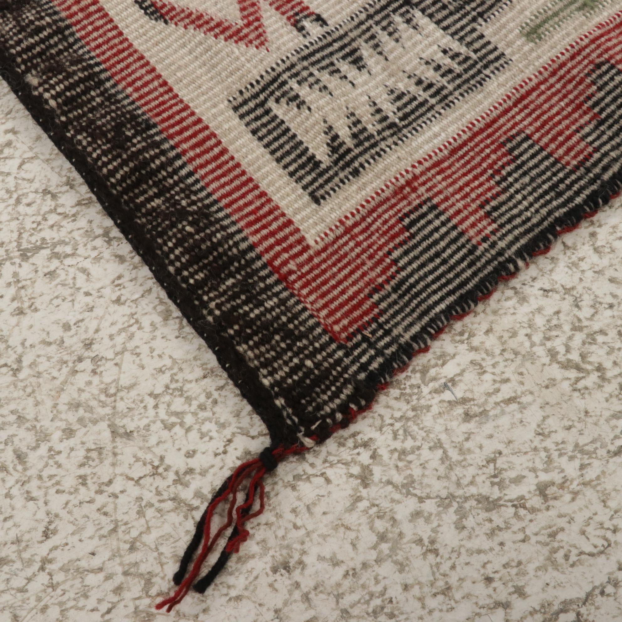 1'11 x 3'2 Handwoven Navajo Storm Pattern Accent Rug