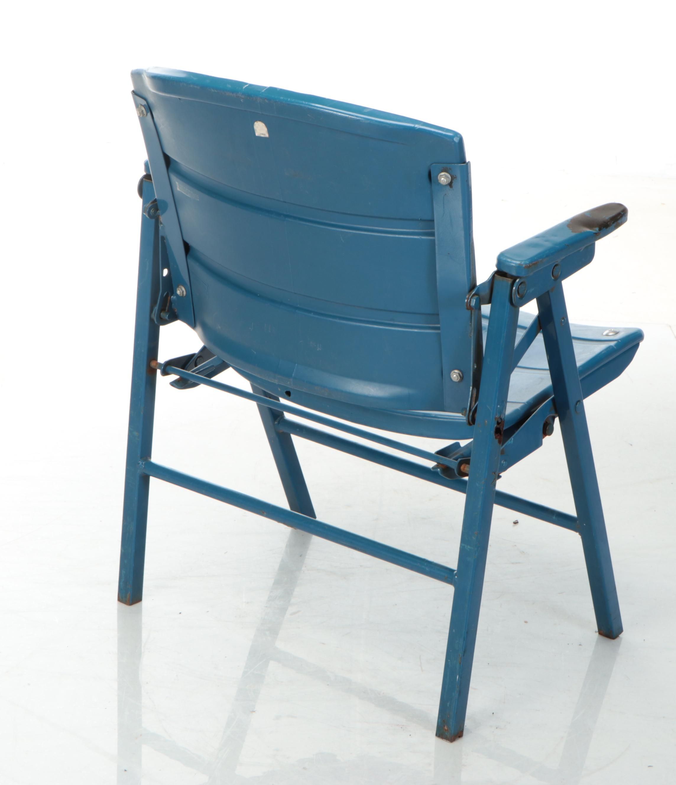 Steve Carlton Signed Veterans Stadium Chair, MLB Certification