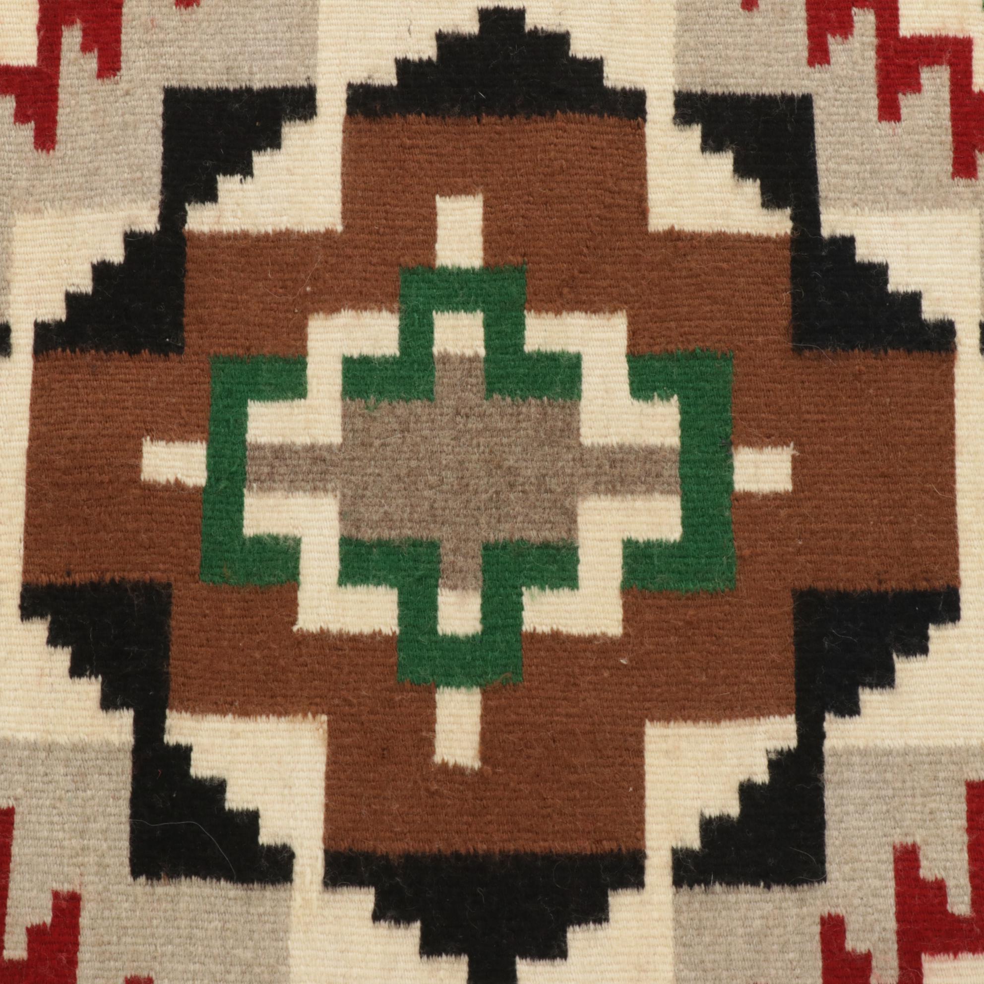 2'4 x 2'5 Handwoven Navajo Ganado Accent Rug