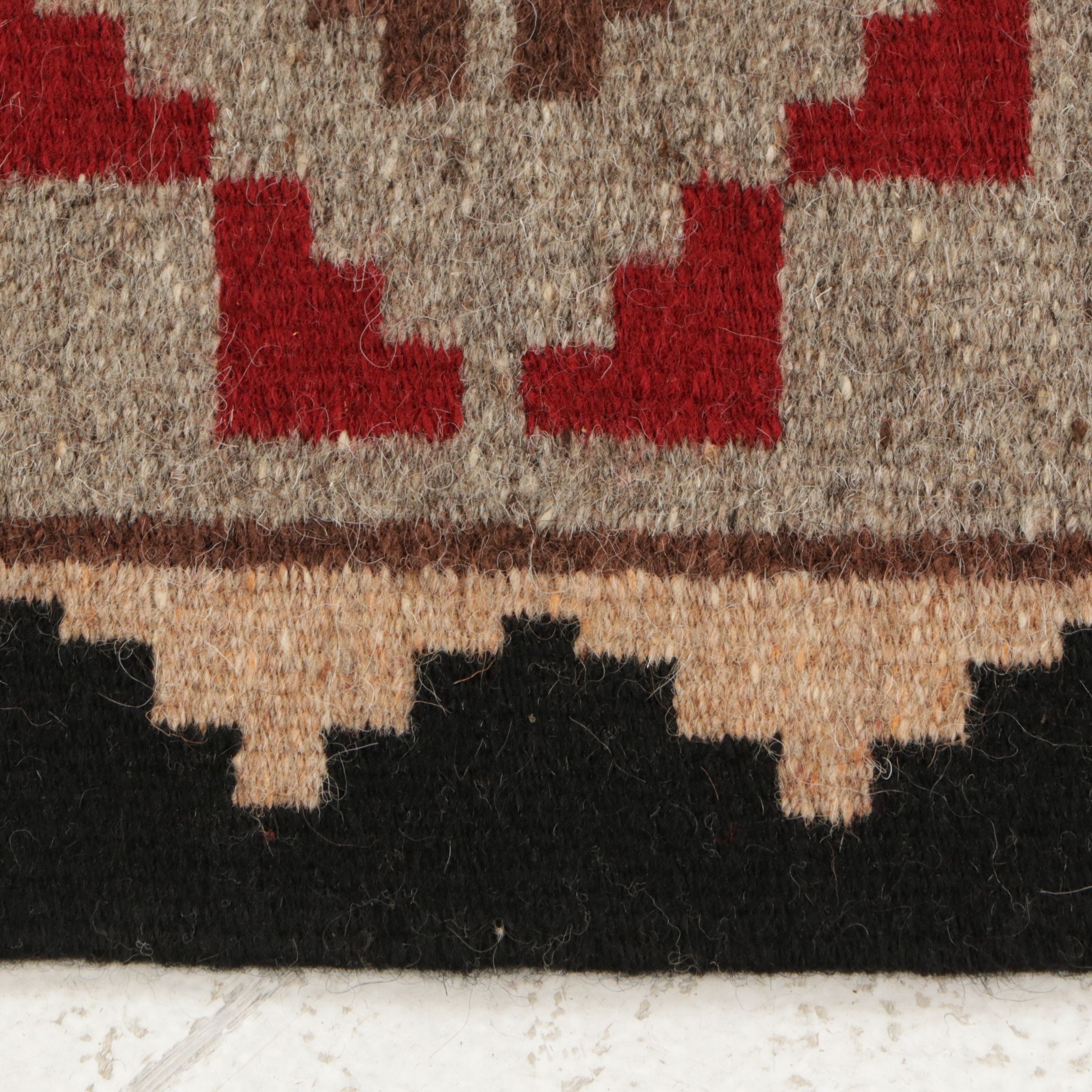 2'4 x 3'8 Handwoven Navajo Ganado Accent Rug