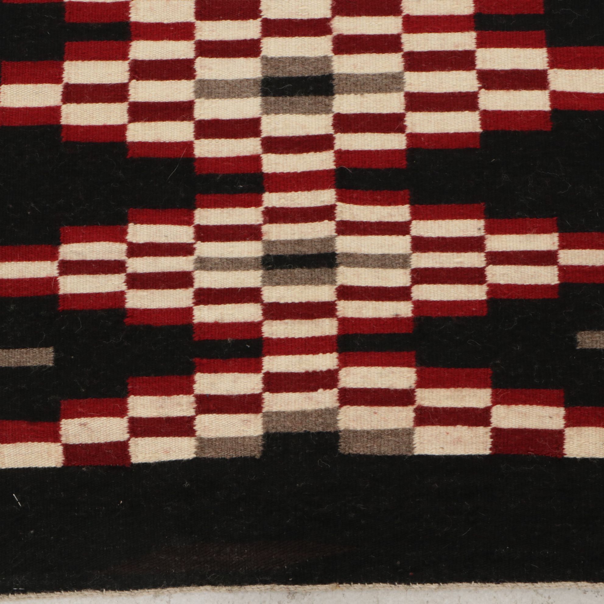 2'1" x 3' Handwoven Navajo Chief's Blanket Pattern Accent Rug
