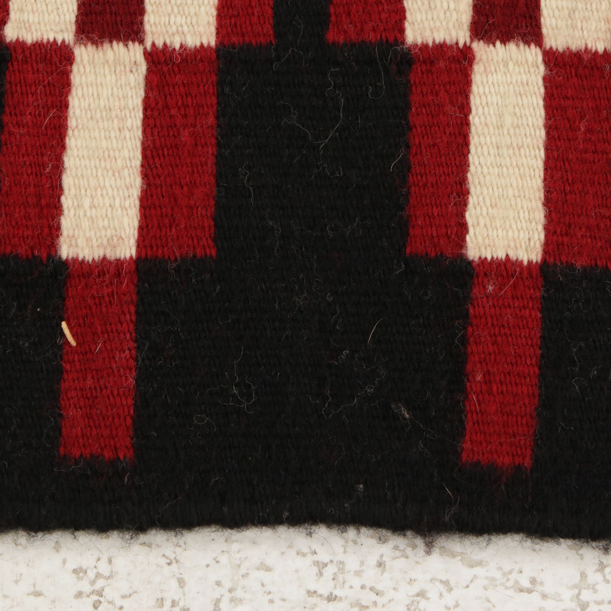 2'1" x 3' Handwoven Navajo Chief's Blanket Pattern Accent Rug