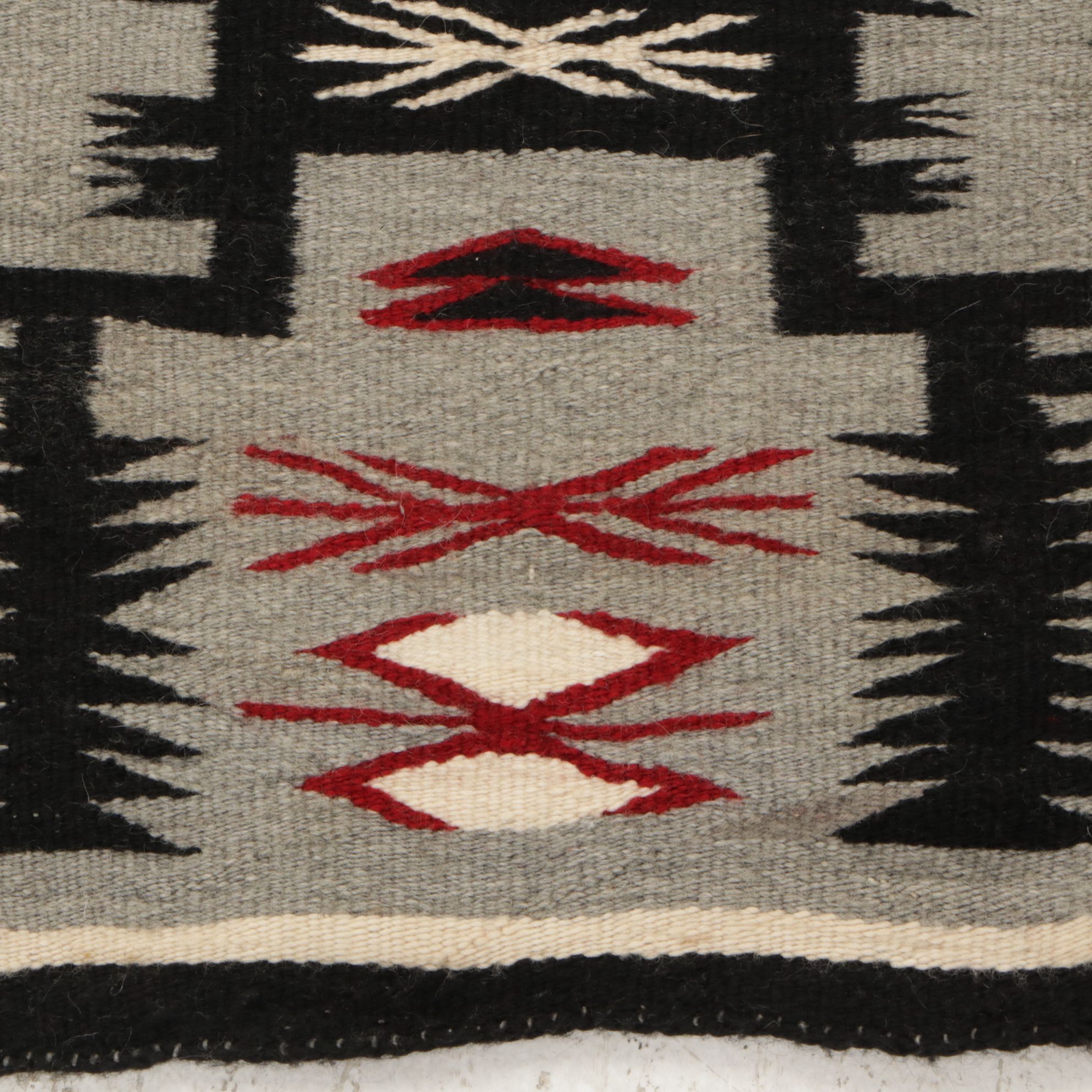 2' x 2'1" Handwoven Navajo Storm Pattern Accent Rug