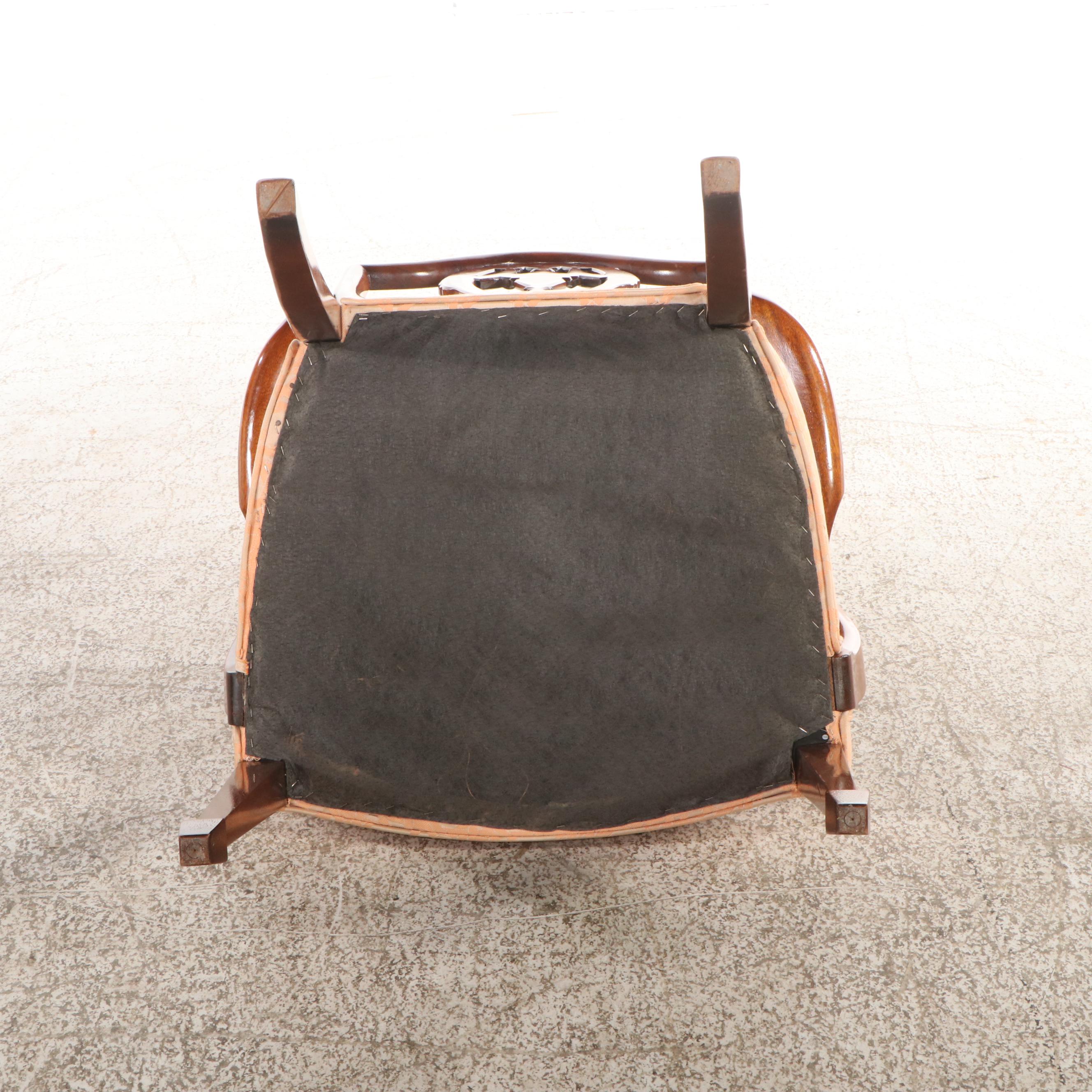 Set of Six Hepplewhite Style Carved Mahogany Sailed-Back Dining Chairs