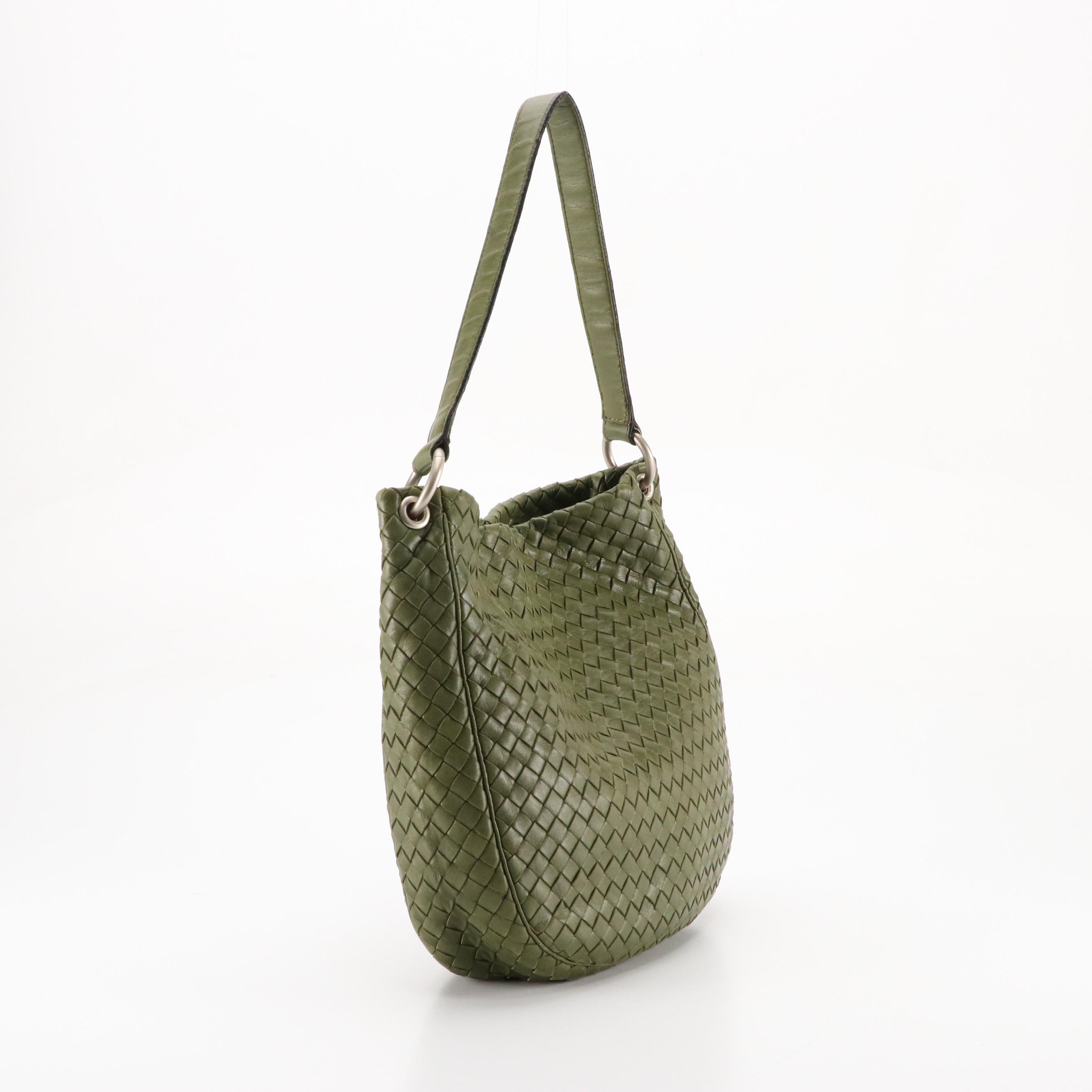 Bottega Veneta Shoulder Bag in Olive Green Intrecciato Nappa Leather