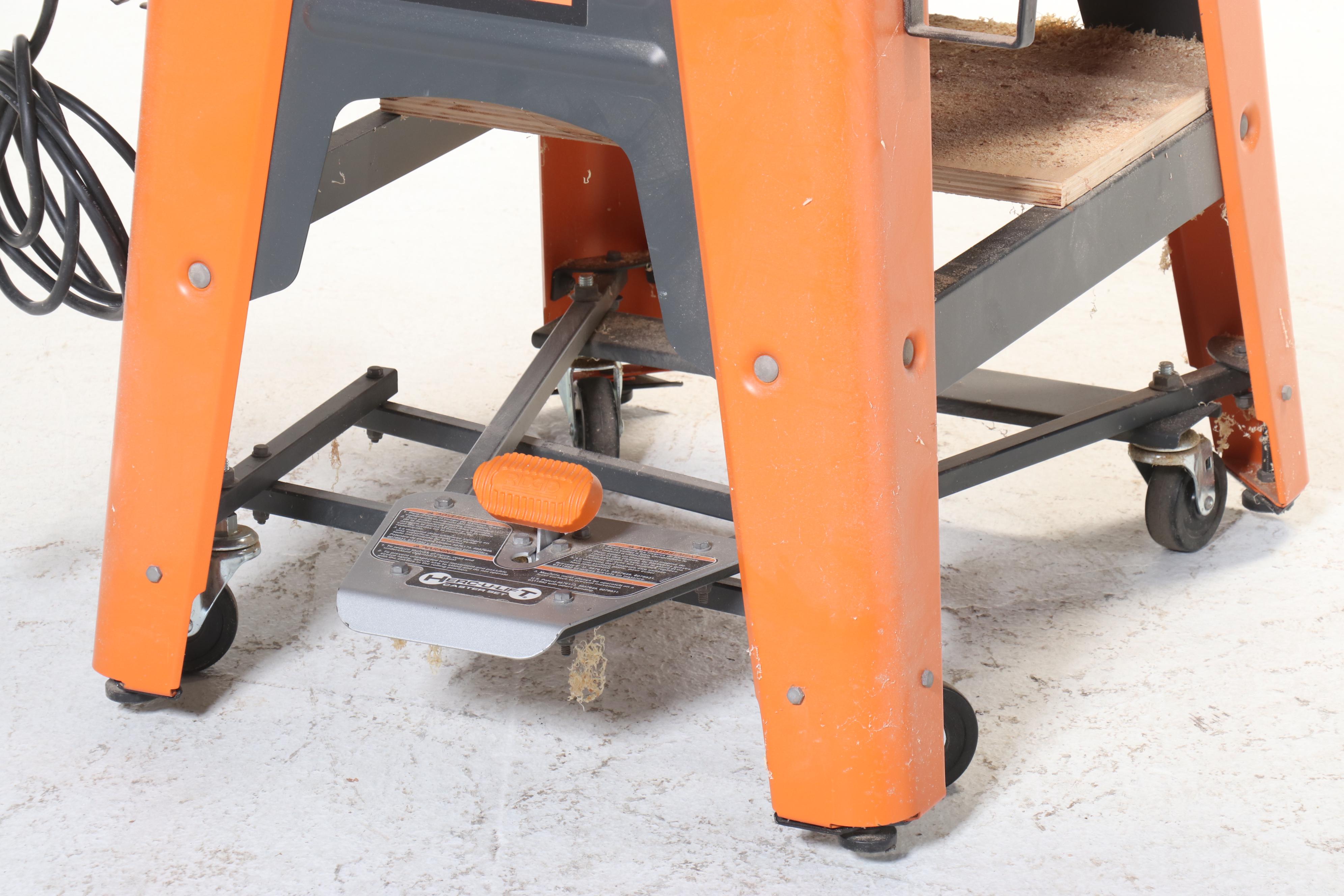 RIDGID TS3650 Table Saw with Portable Cast Iron Table