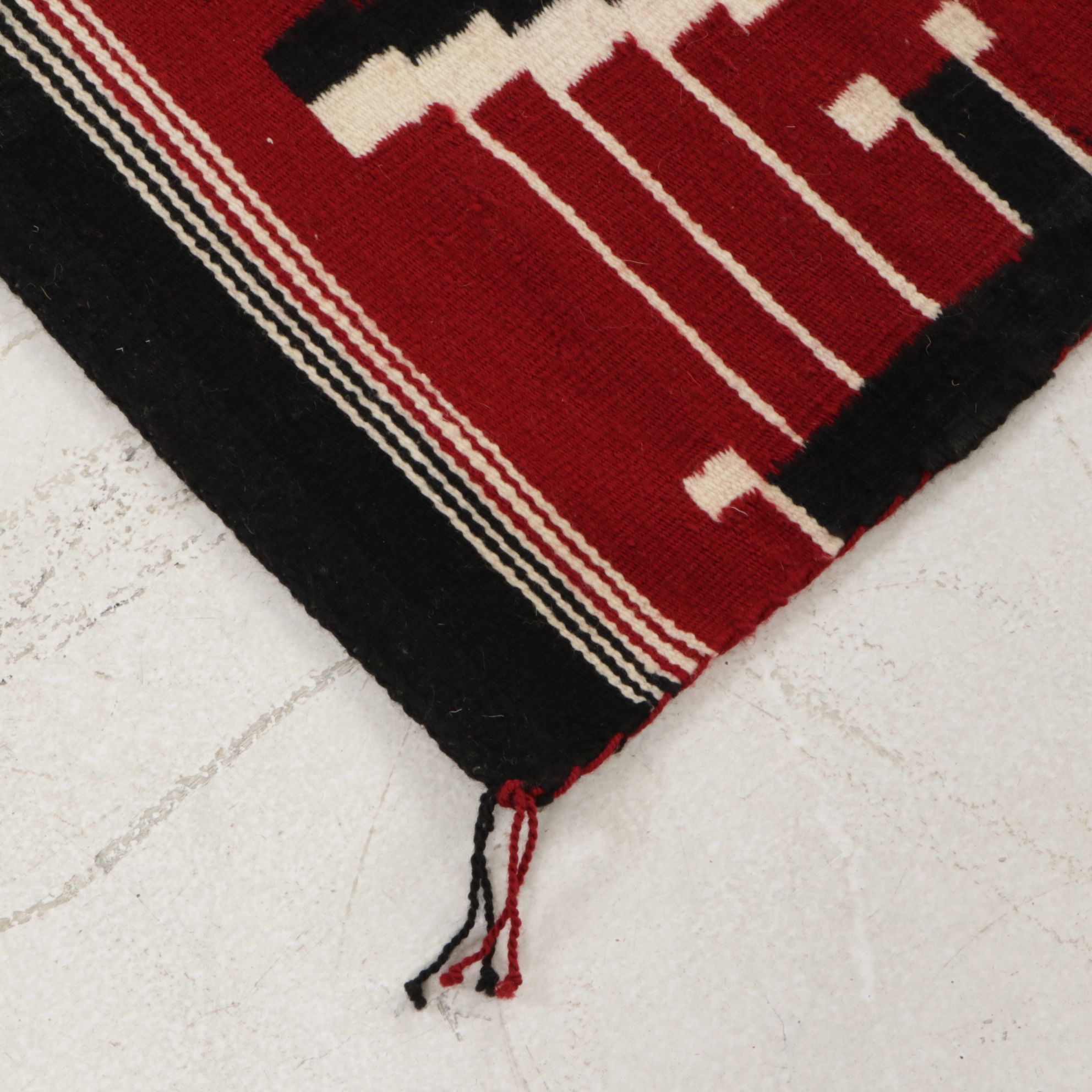 2'1 x 3'10 Handwoven Navajo Ganado Accent Rug