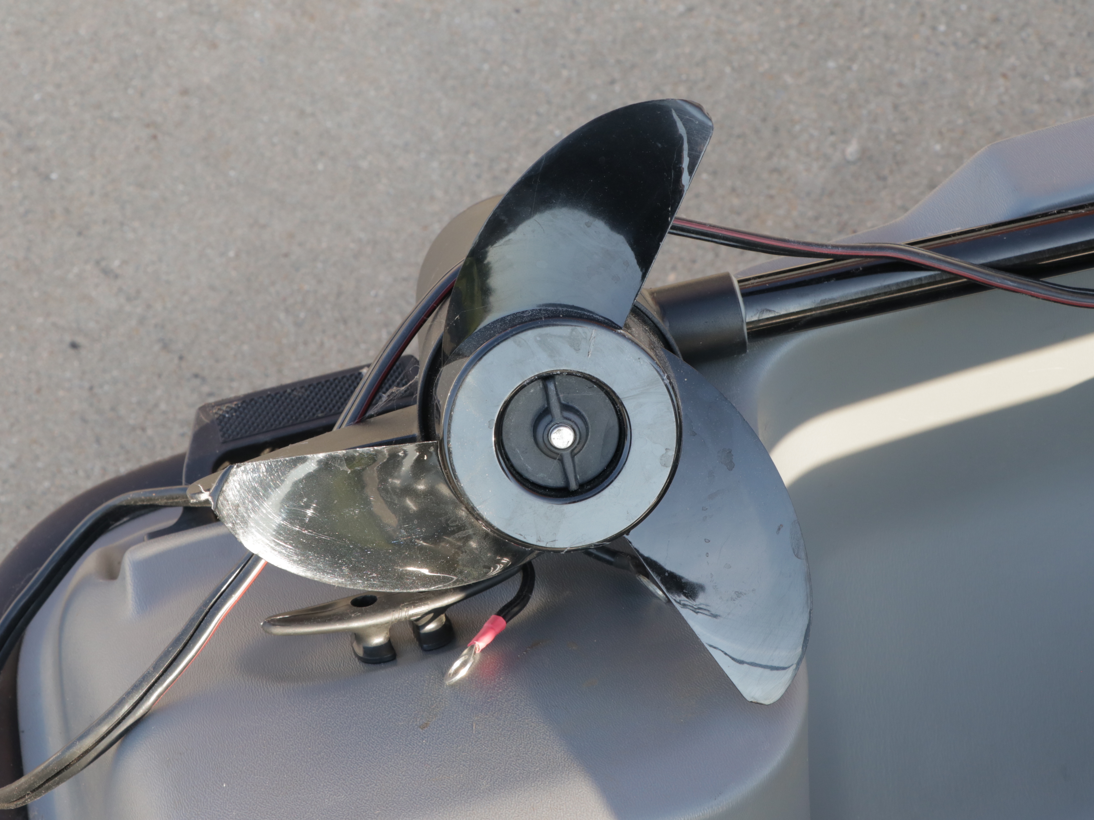 Field and Stream Angler 10 Pond Boat w/. Trolling Motor