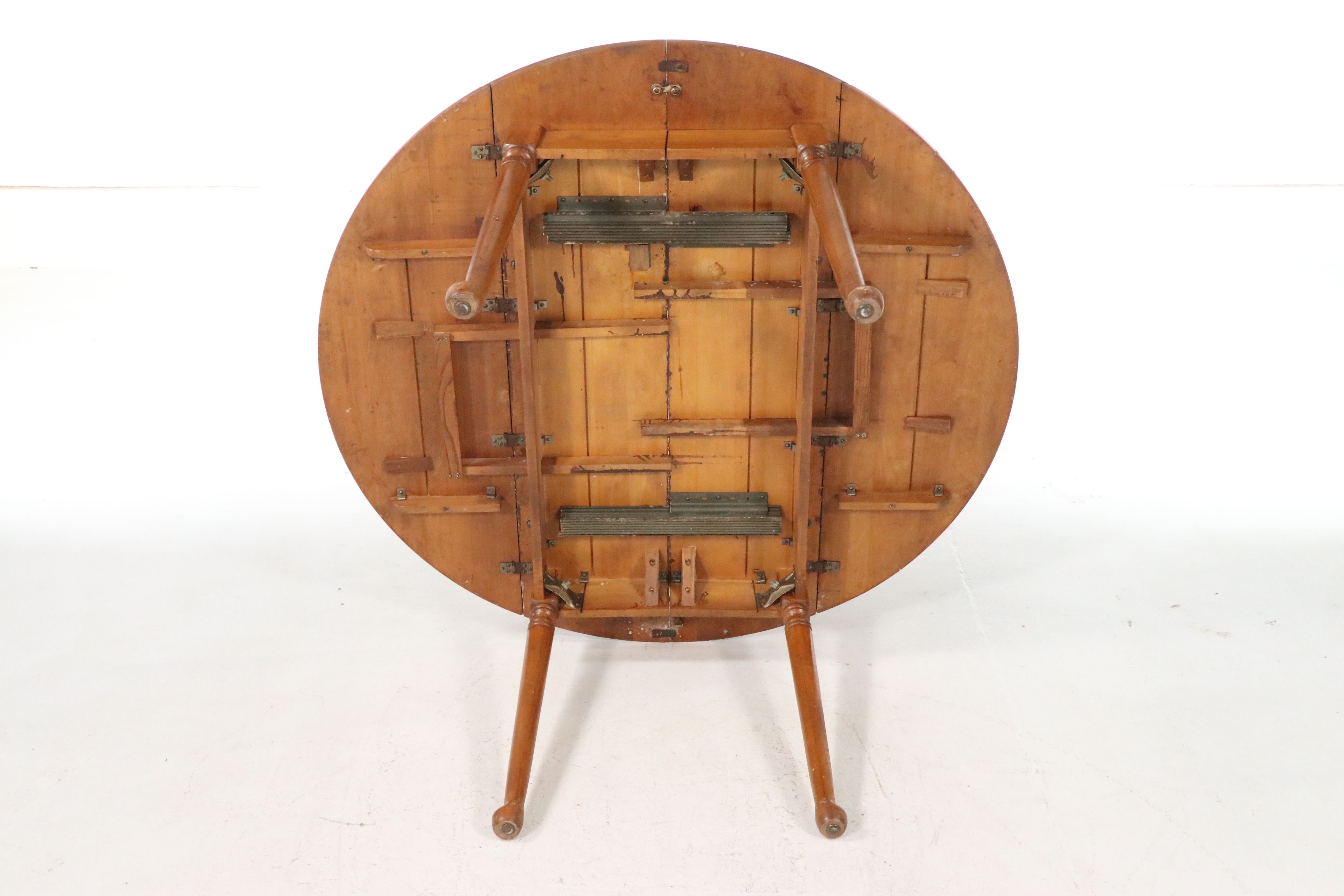 Tell City Colonial Style Maple Drop-Leaf Table with Lazy Susan