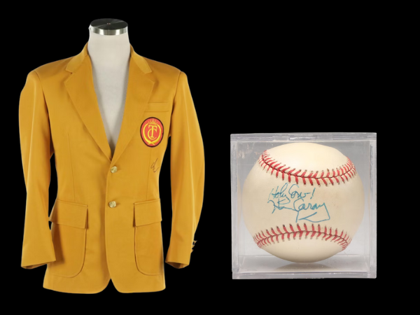 Sports Memorabilia & Collectibles
