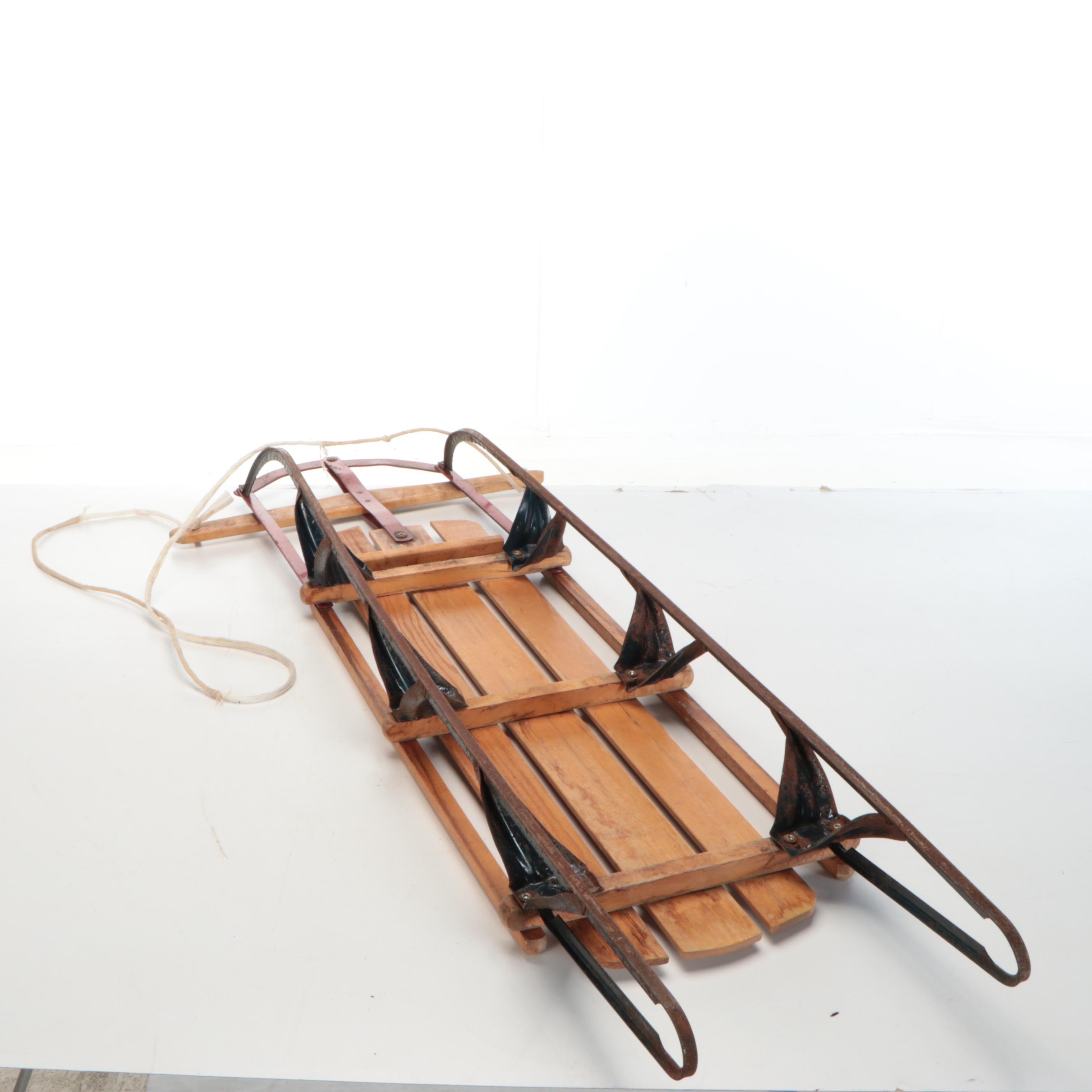 Paris Champion Fastback Wood Runner Sled
