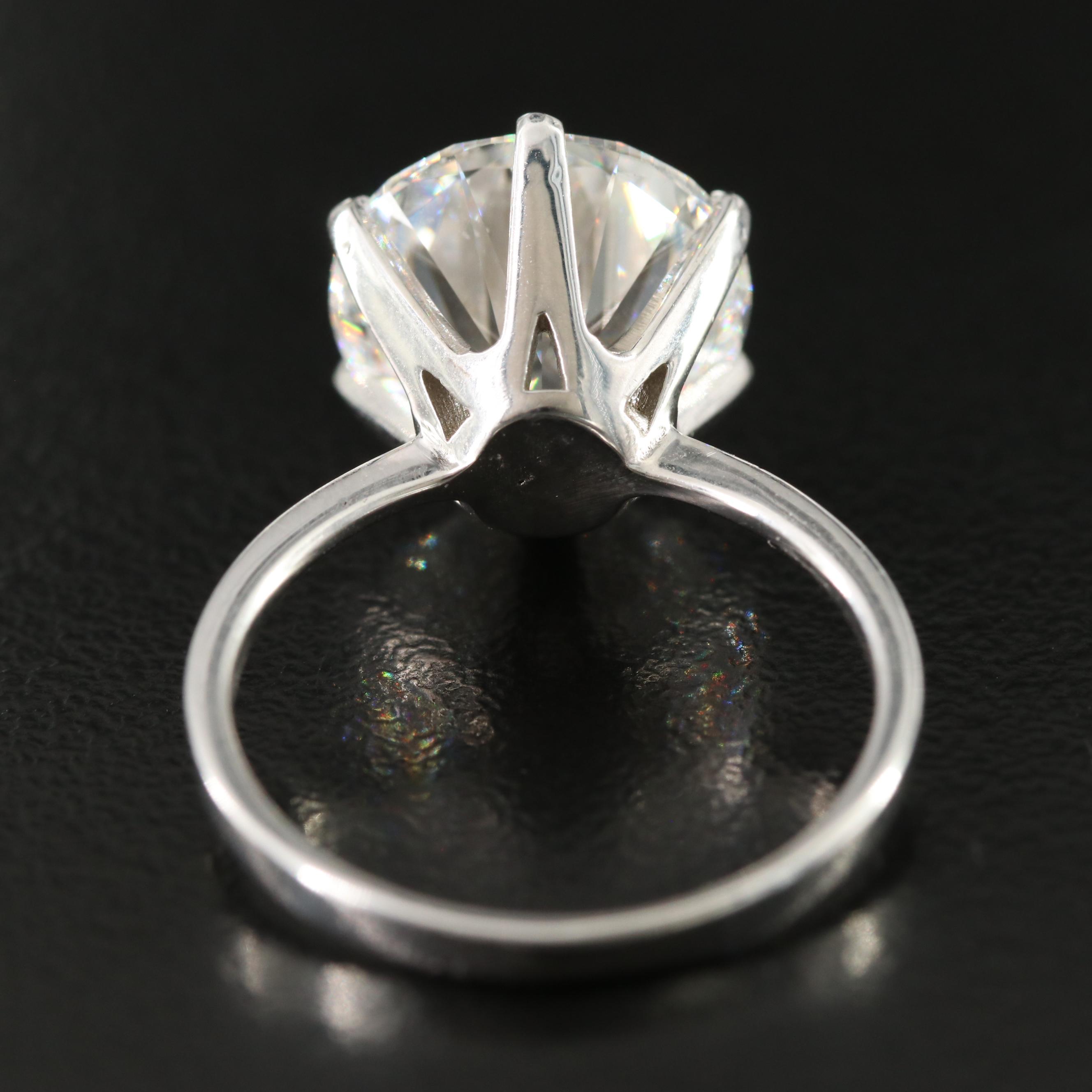18K 5.01 CT Lab Grown Diamond Solitaire Ring with IGI Report