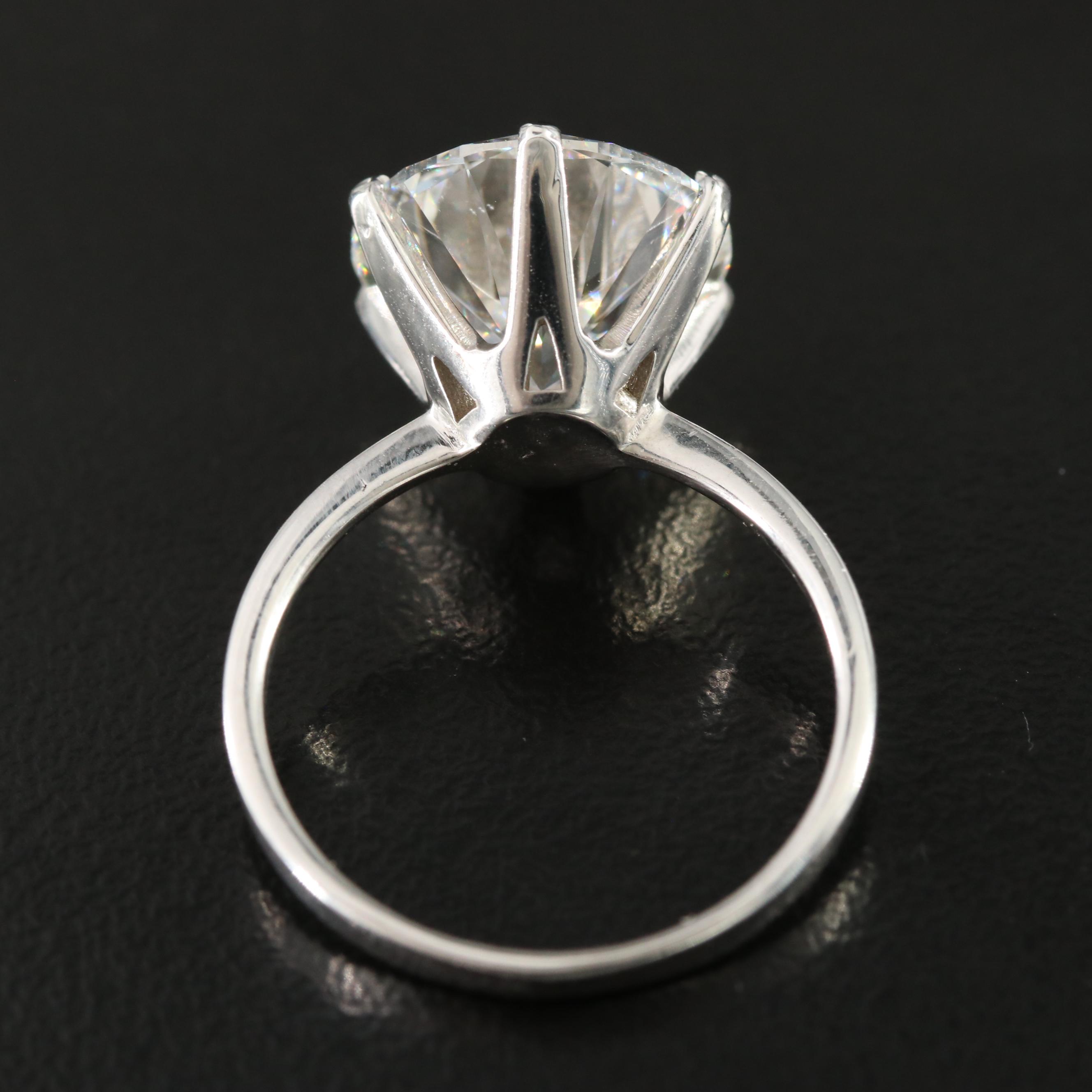 18K 5.01 CT Lab Grown Diamond Solitaire Ring with IGI Report