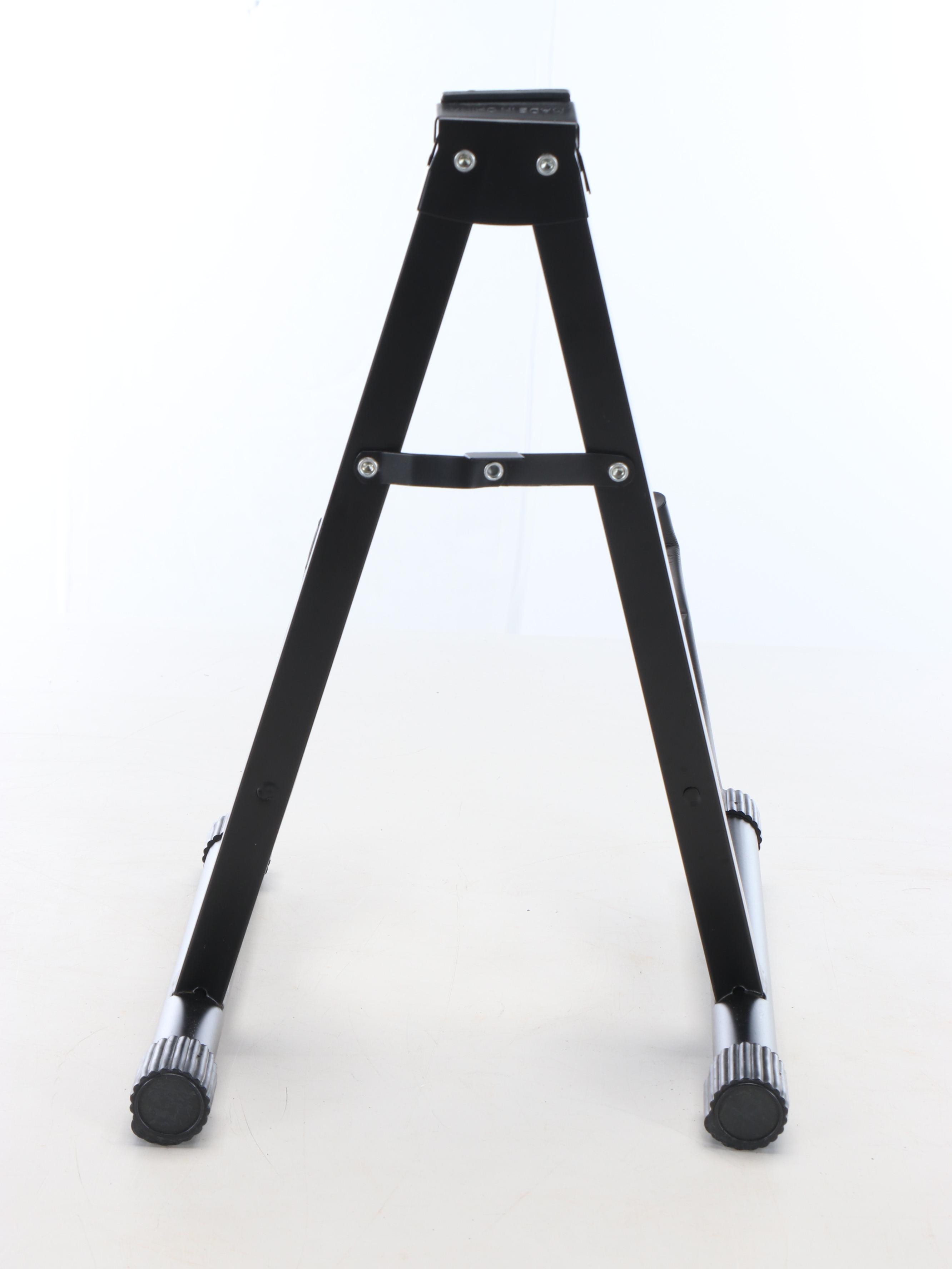 Yamaha FG 800 Spruce Acoustic Guitar with Stand, Strings and Strap