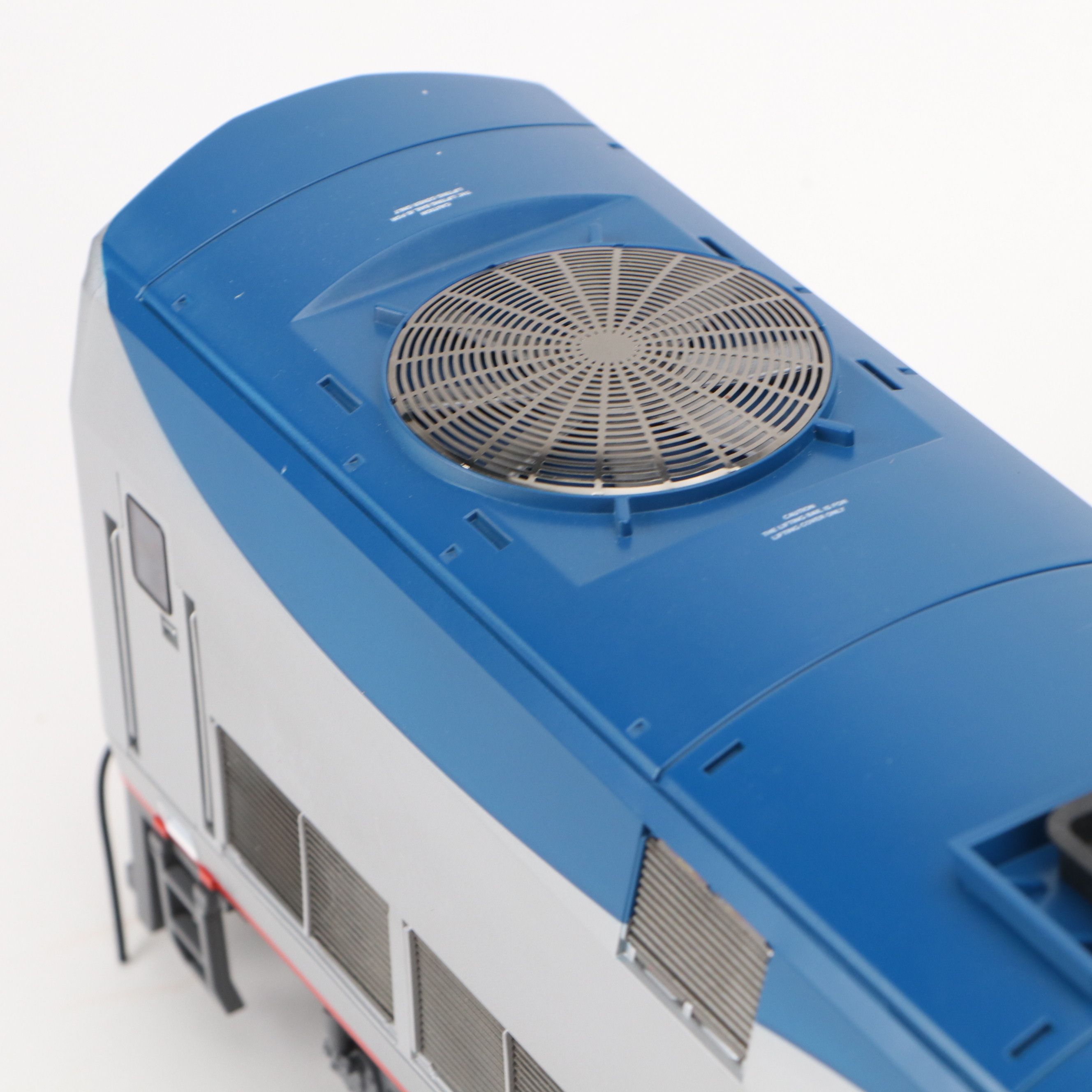 LGB 22490 Amtrak Genesis G Scale Diesel Engine Locomotive