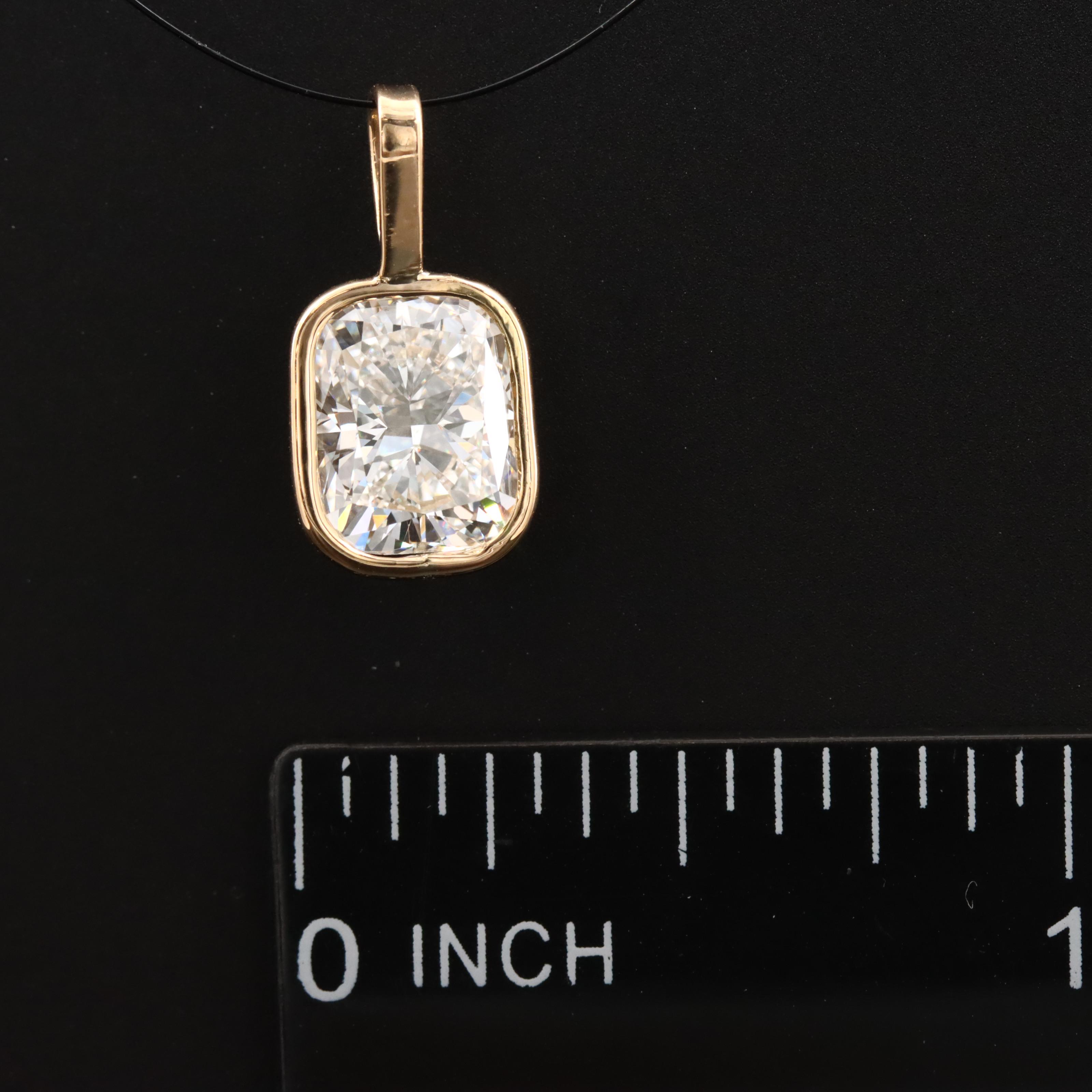 18K 2.01 CT Lab Grown Diamond Pendant with IGI Report