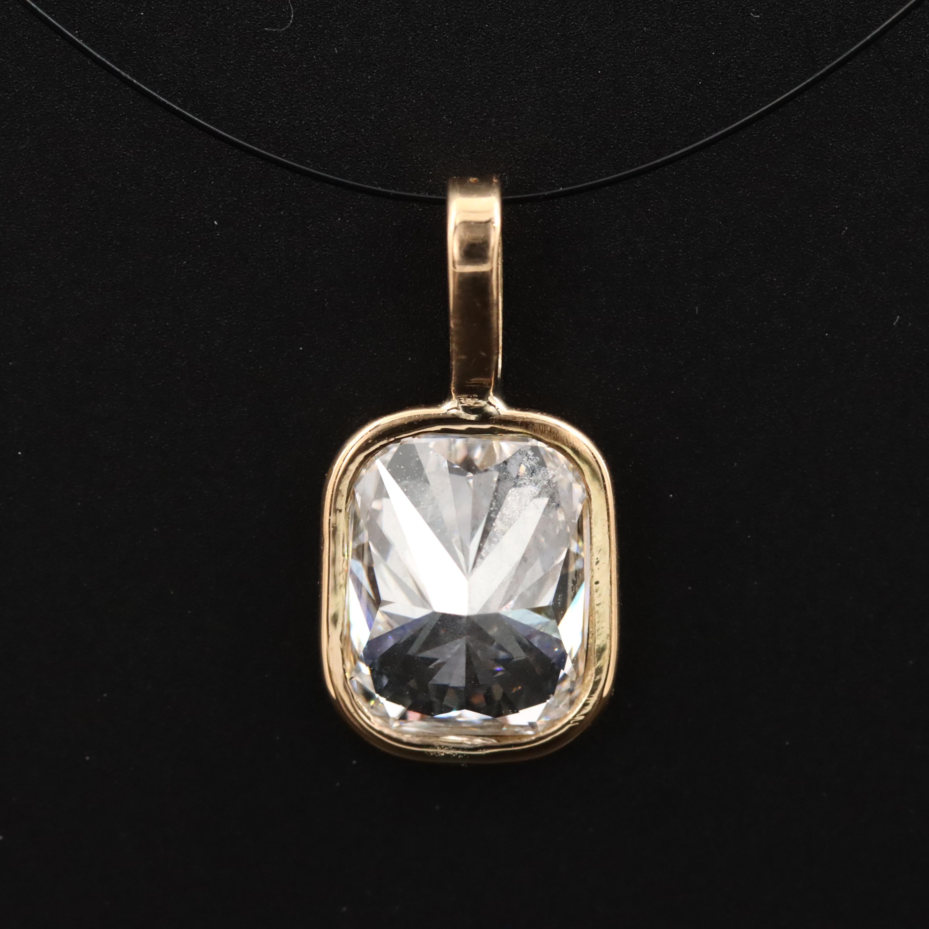 18K 2.01 CT Lab Grown Diamond Pendant with IGI Report