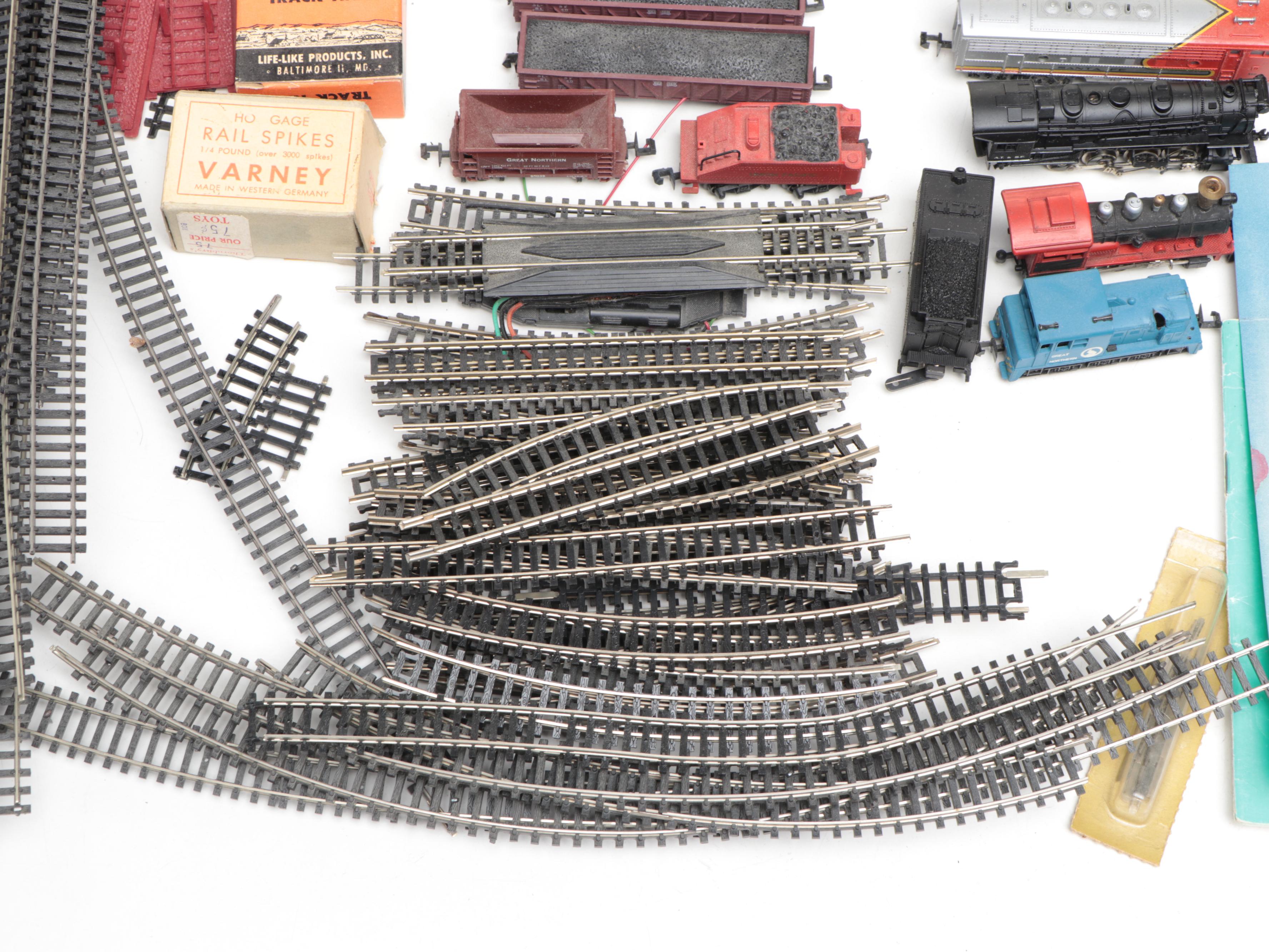 Aurora Postage Stamp Trains with Tracks, Dualpack Power Source and Accessories