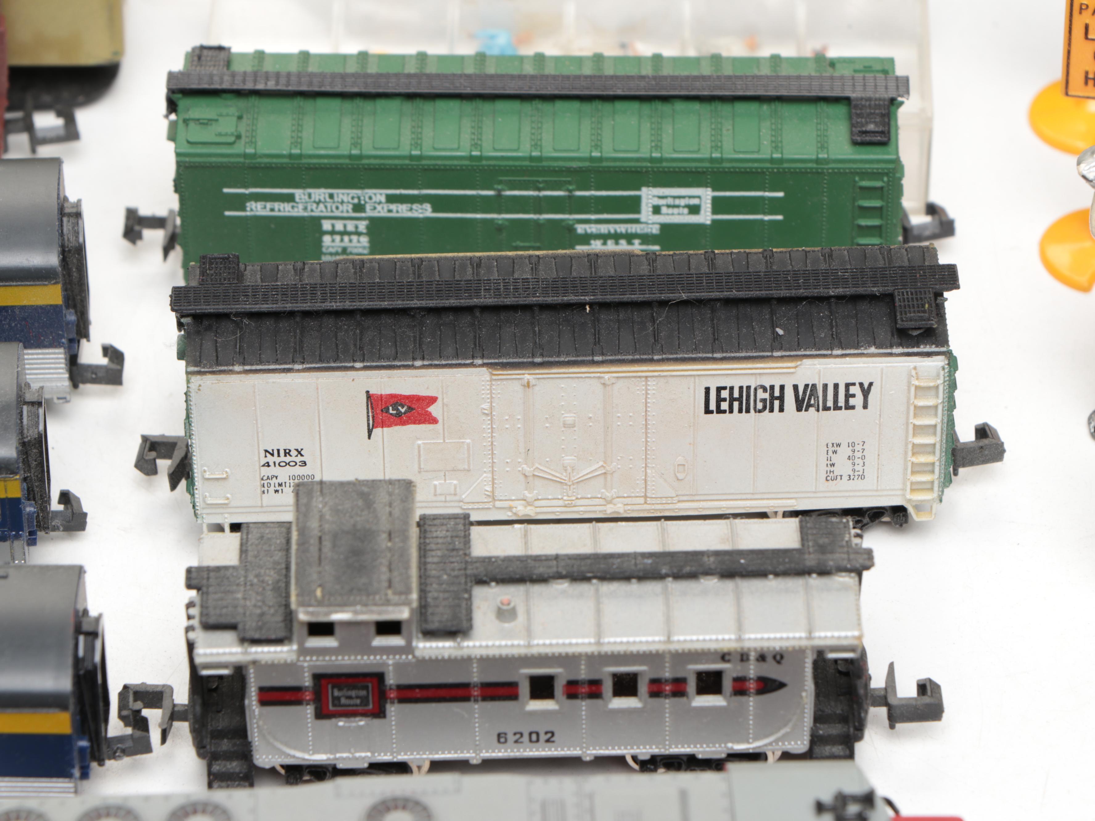 Aurora Postage Stamp Trains with Tracks, Dualpack Power Source and Accessories