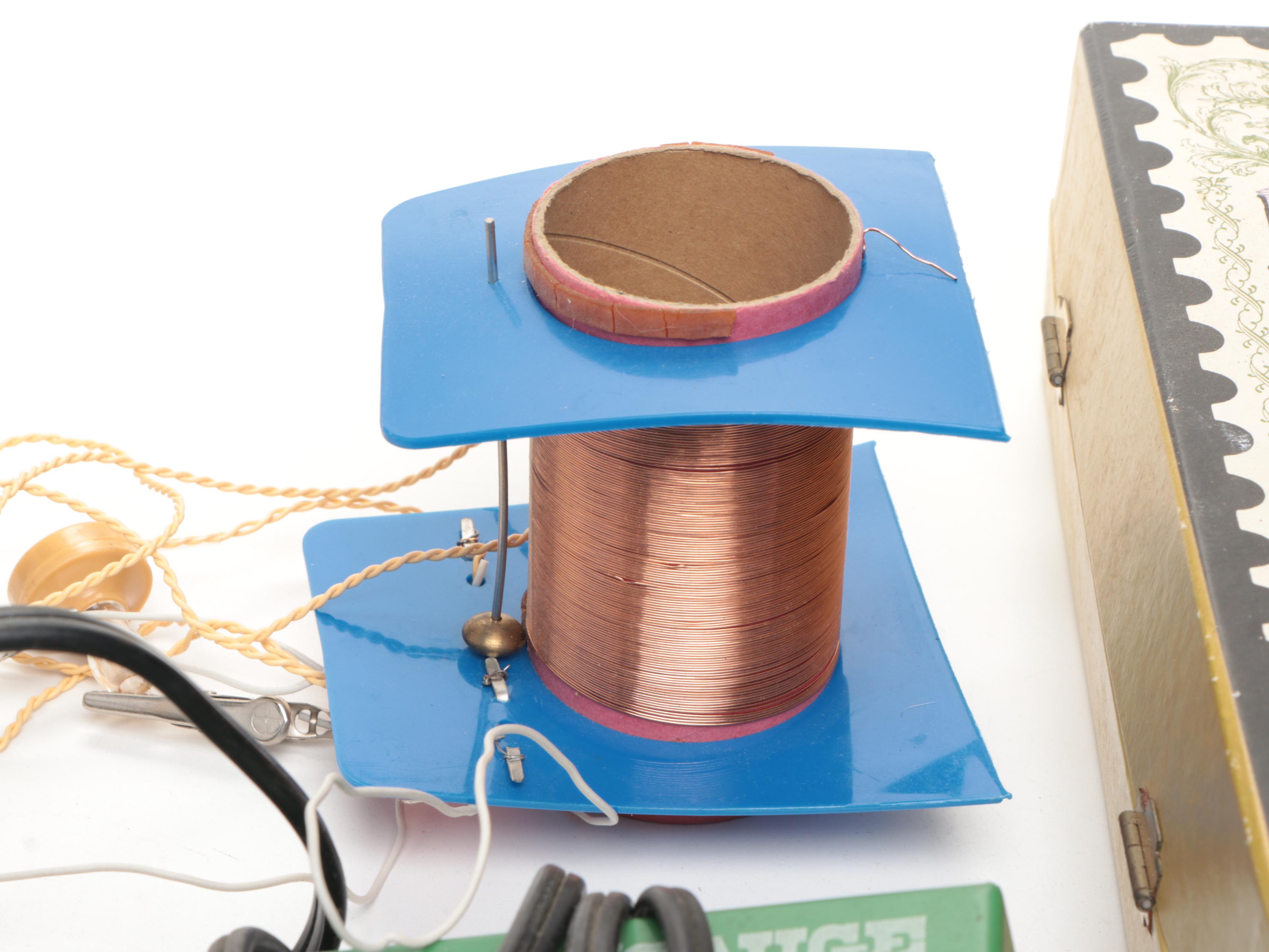 Aurora Postage Stamp Trains with Tracks, Dualpack Power Source and Accessories