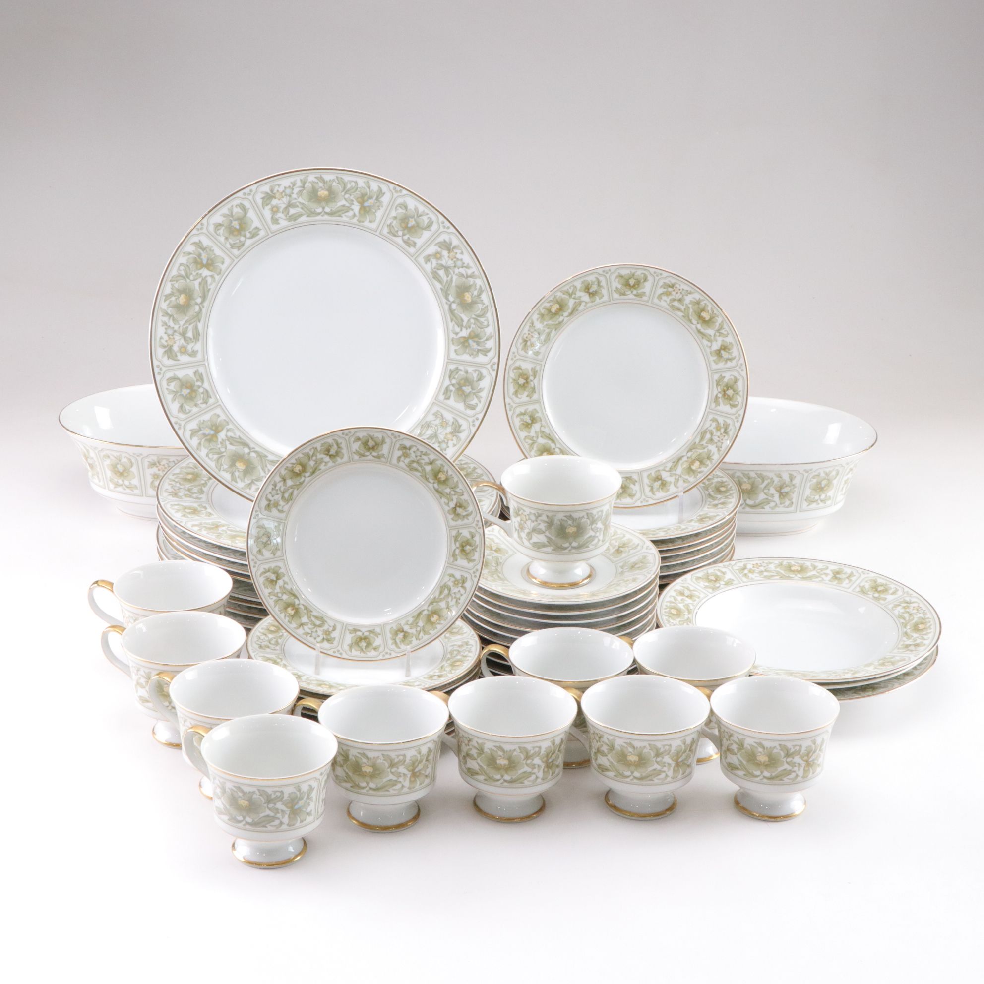 Sango "Savannah" Gilt Porcelain Dinnerware and Serving Dishes, Late 20th C.