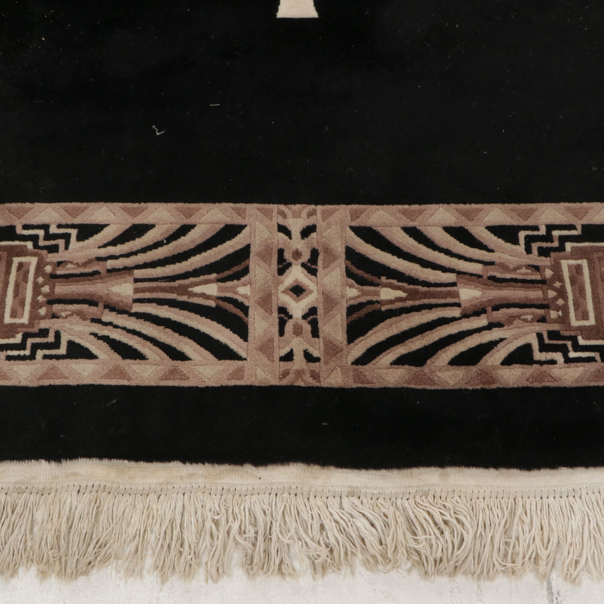 5'6 x 8'10 Hand-Knotted Chinese Art Deco Style Area Rug