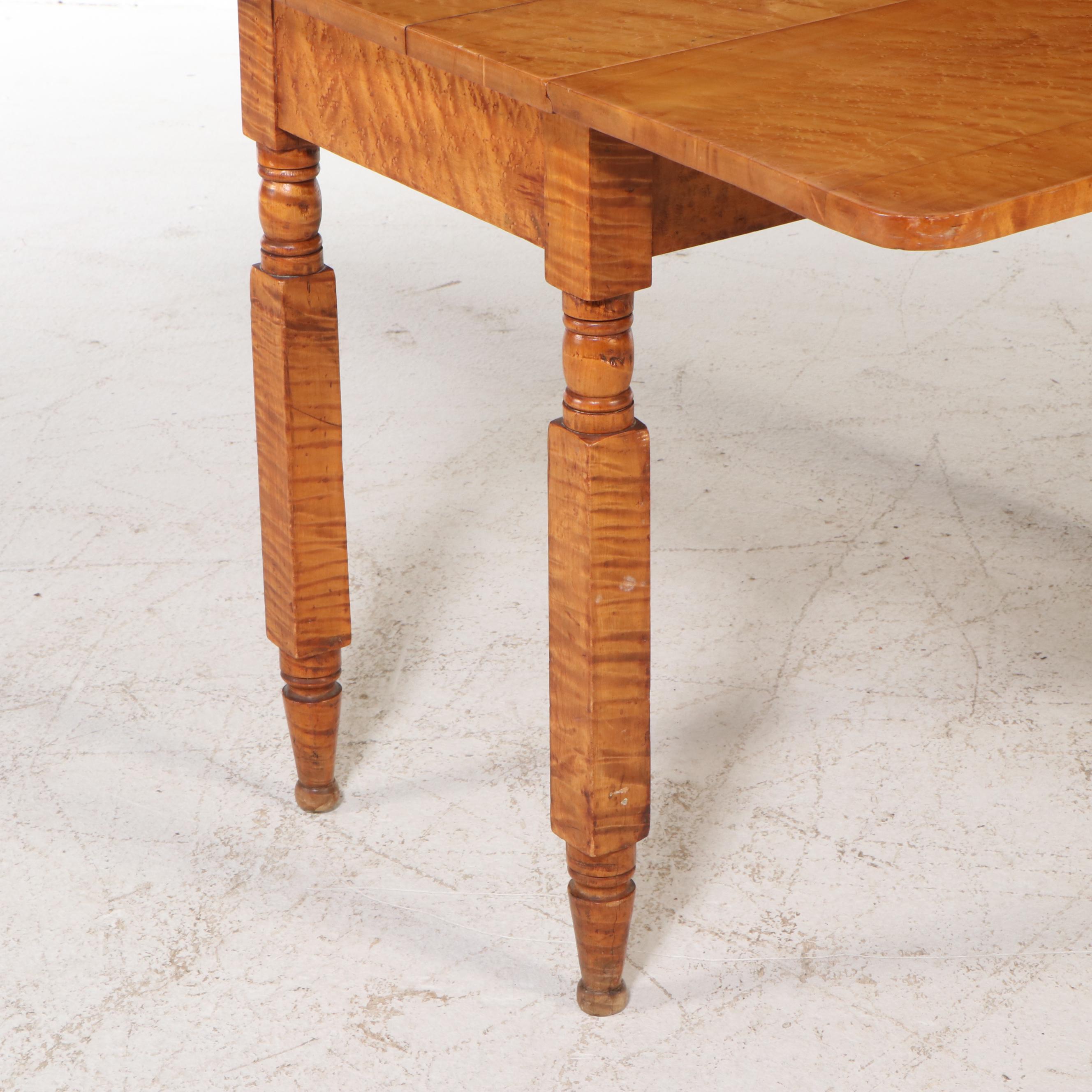 American Tiger Maple Drop-Leaf Dining Table, 19th Century