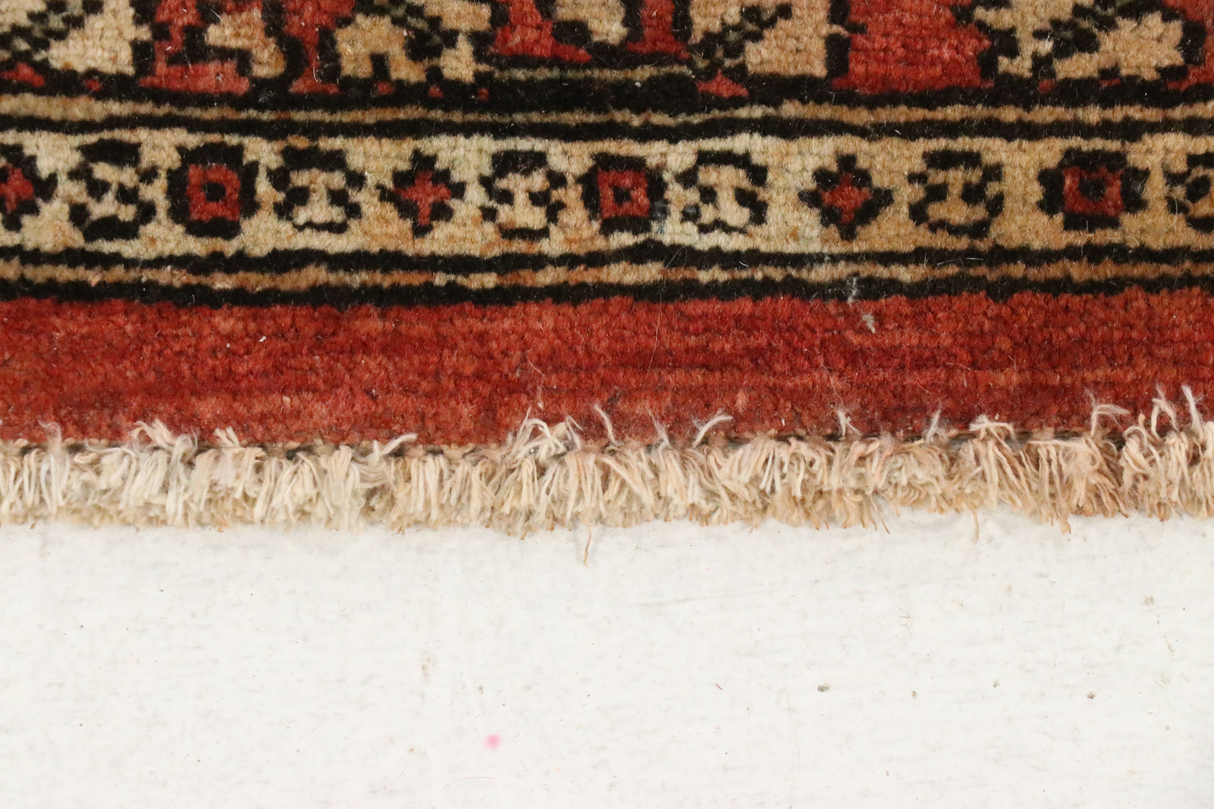 6' x 8'11 Hand-Knotted Persian Heriz Area Rug