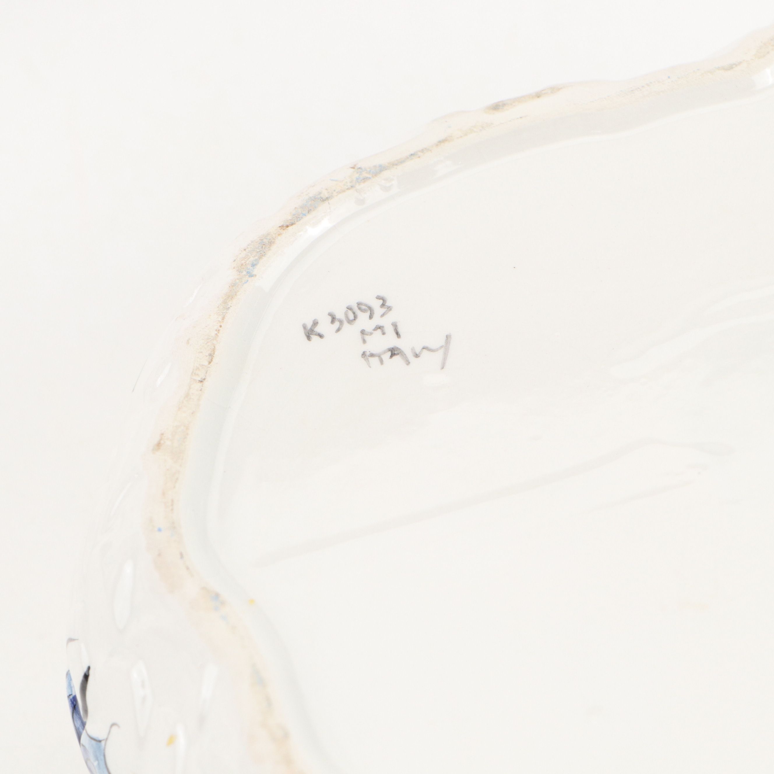 George Jones & Sons "Ivy Bower" Chamber Pot with Other Table Accessories