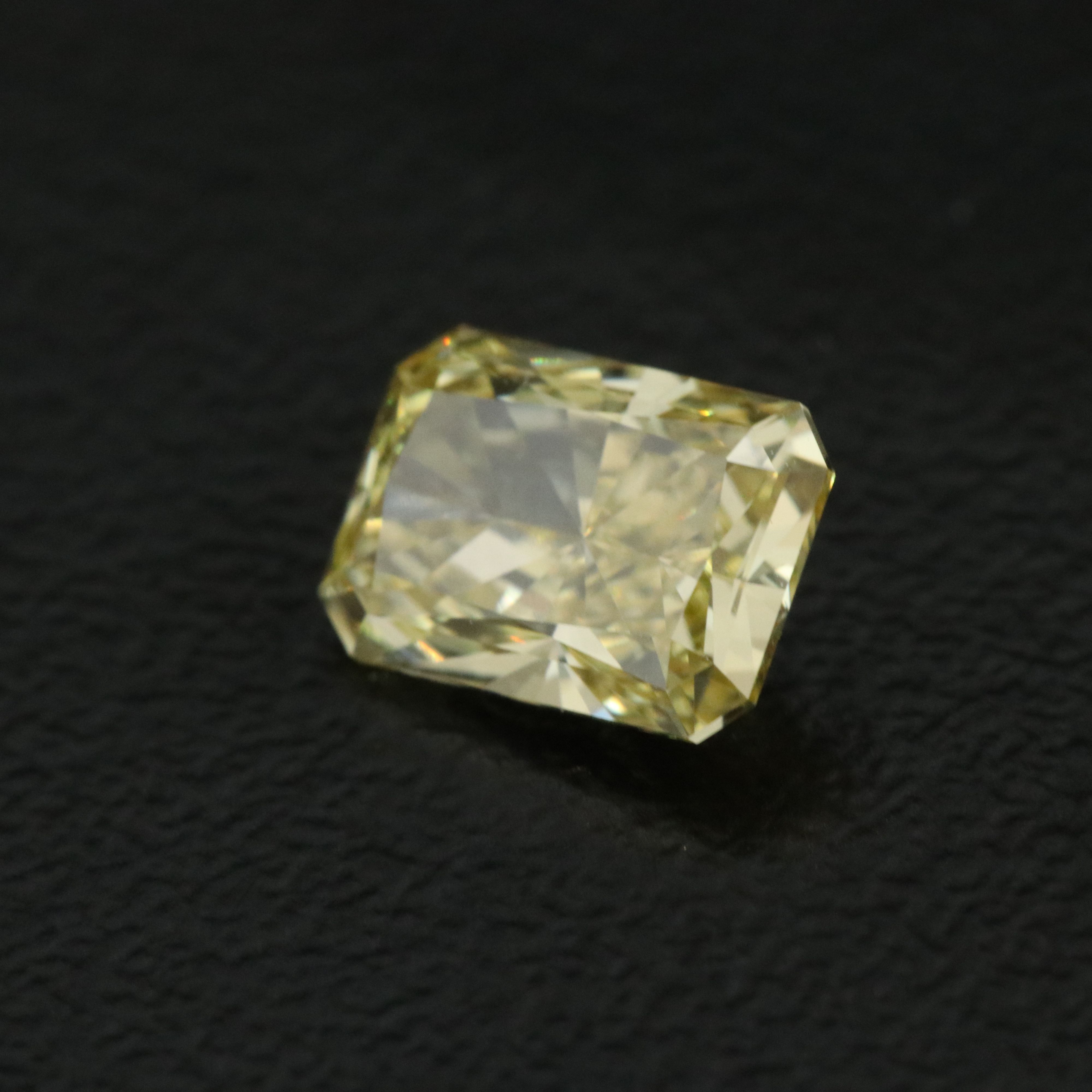Loose 1.00 CT Lab Grown Fancy Yellow Diamond with IGI Report