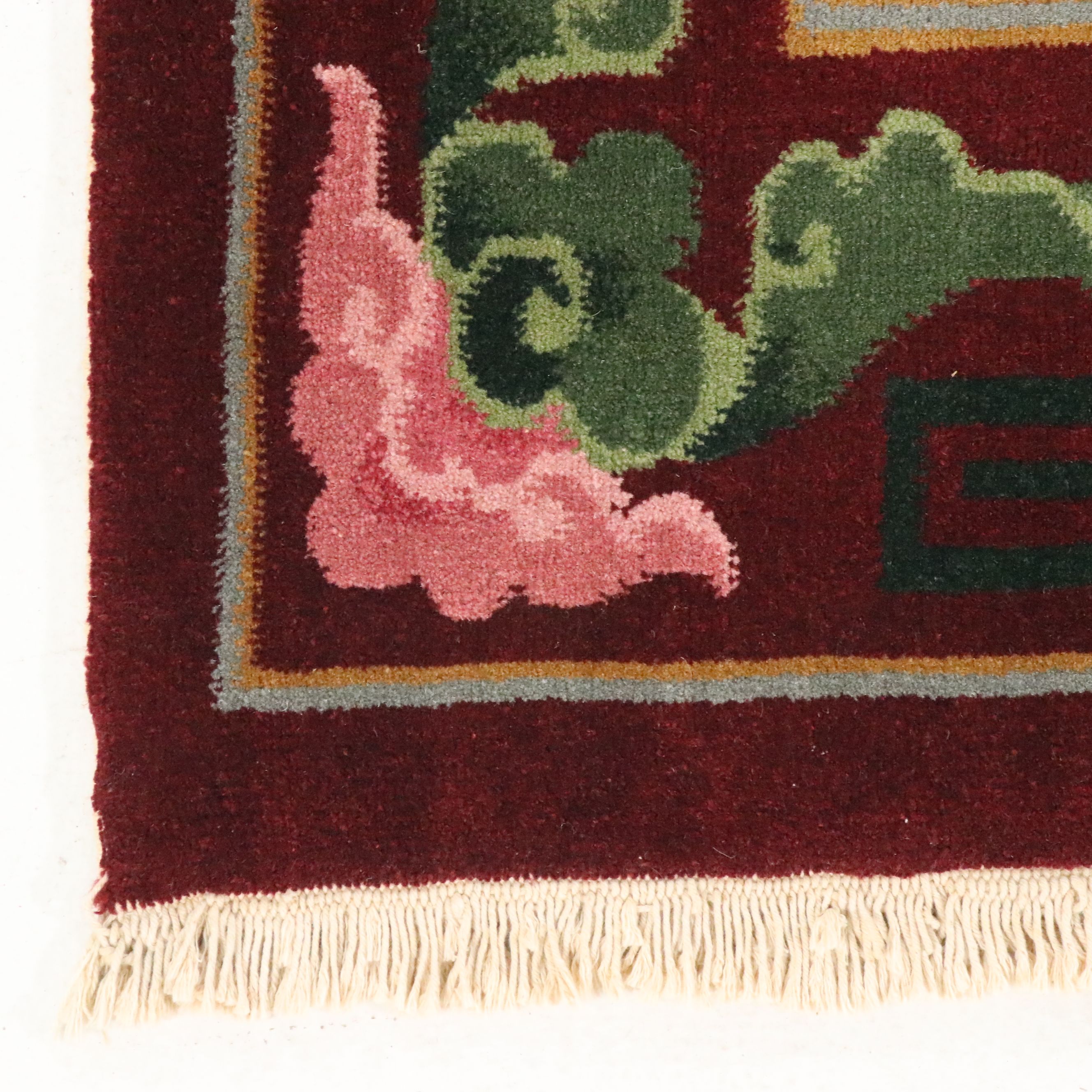 7'7 x 10' Hand-Knotted Chinese Floral Area Rug