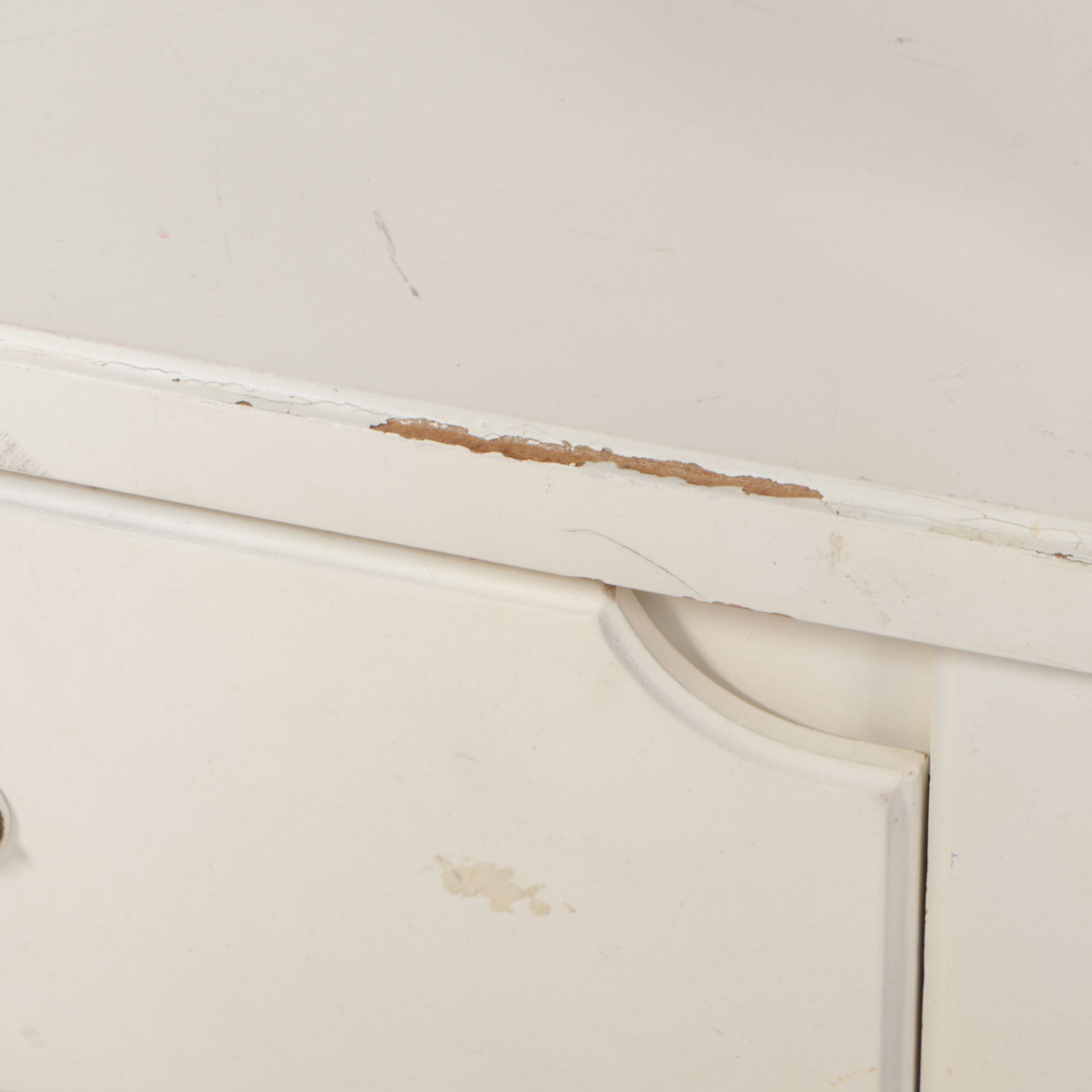 Johnson-Carper "Fashion Trend" Painted Wood Dresser with Mirror and Nightstand