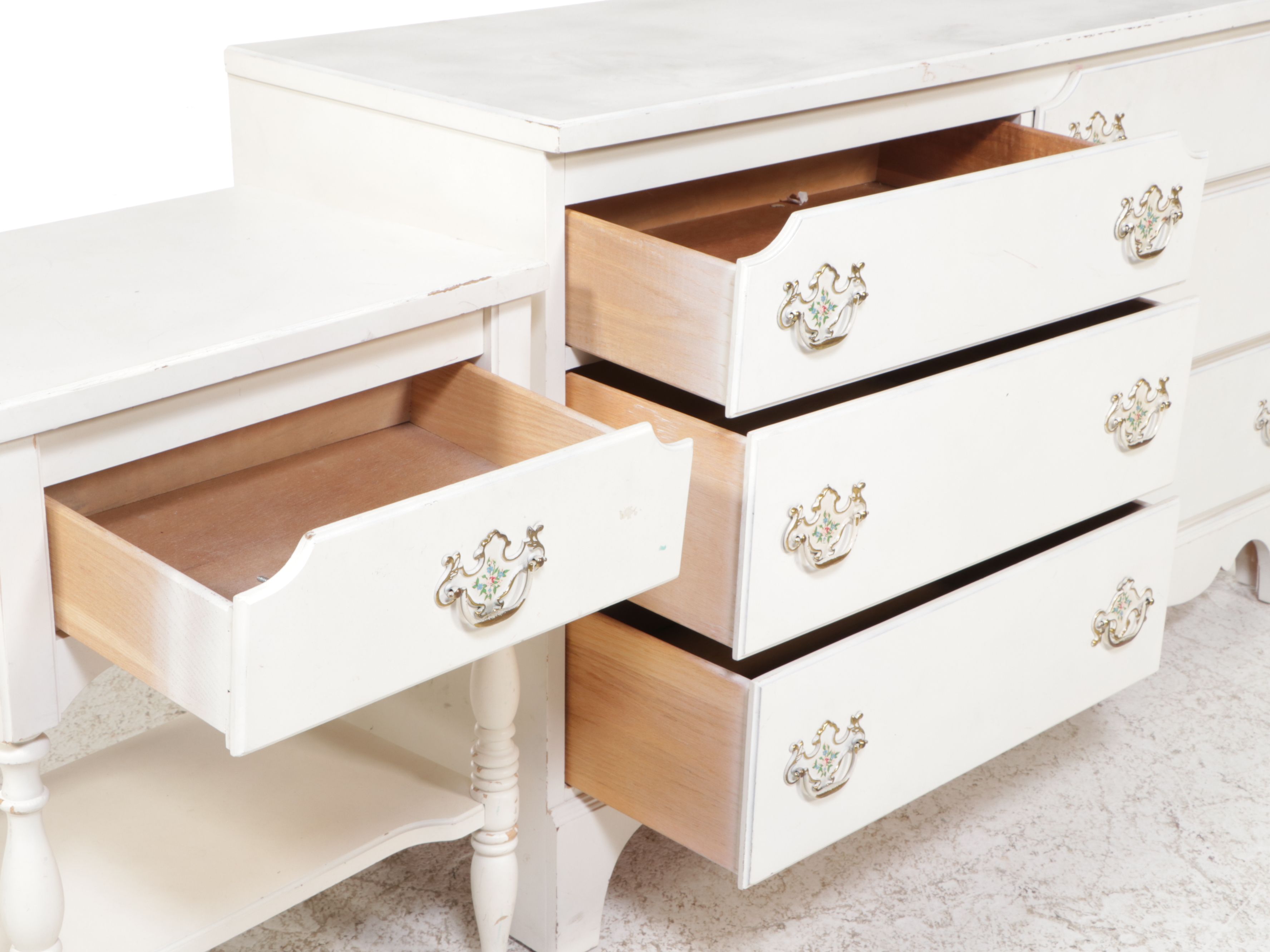 Johnson-Carper "Fashion Trend" Painted Wood Dresser with Mirror and Nightstand