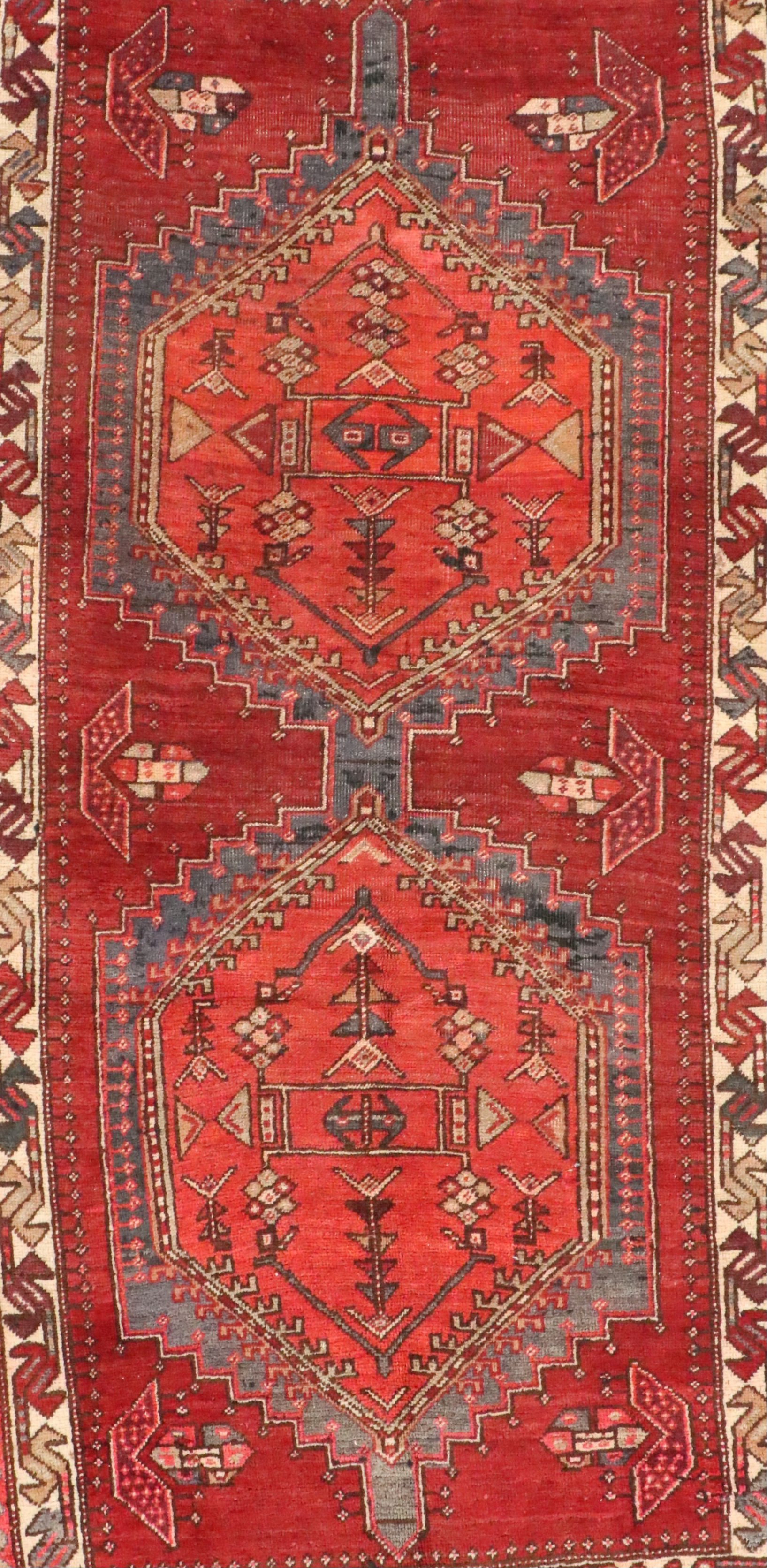 3'4 x 6'8 Hand-Knotted Persian Shiraz Accent Rug