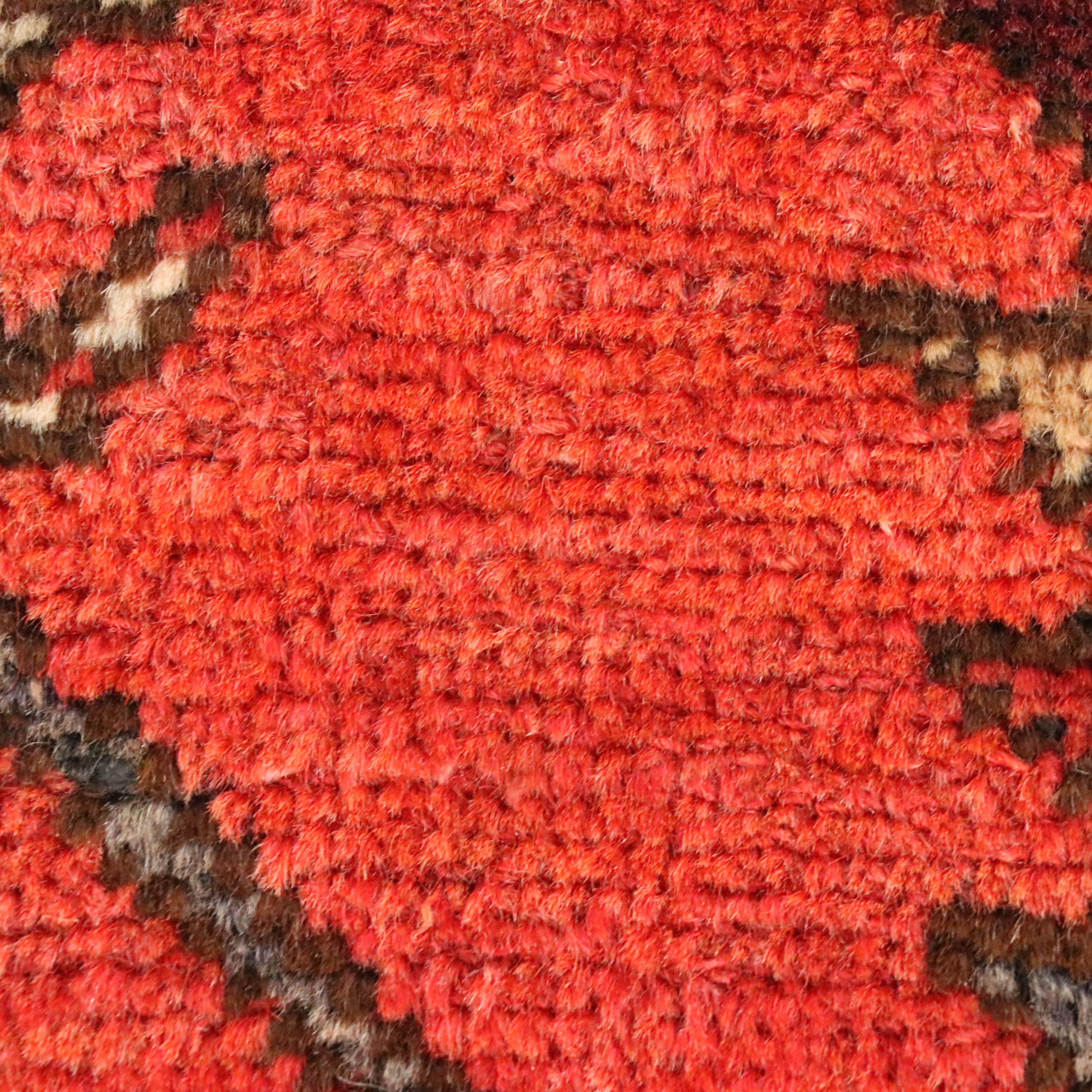 3'4 x 6'8 Hand-Knotted Persian Shiraz Accent Rug