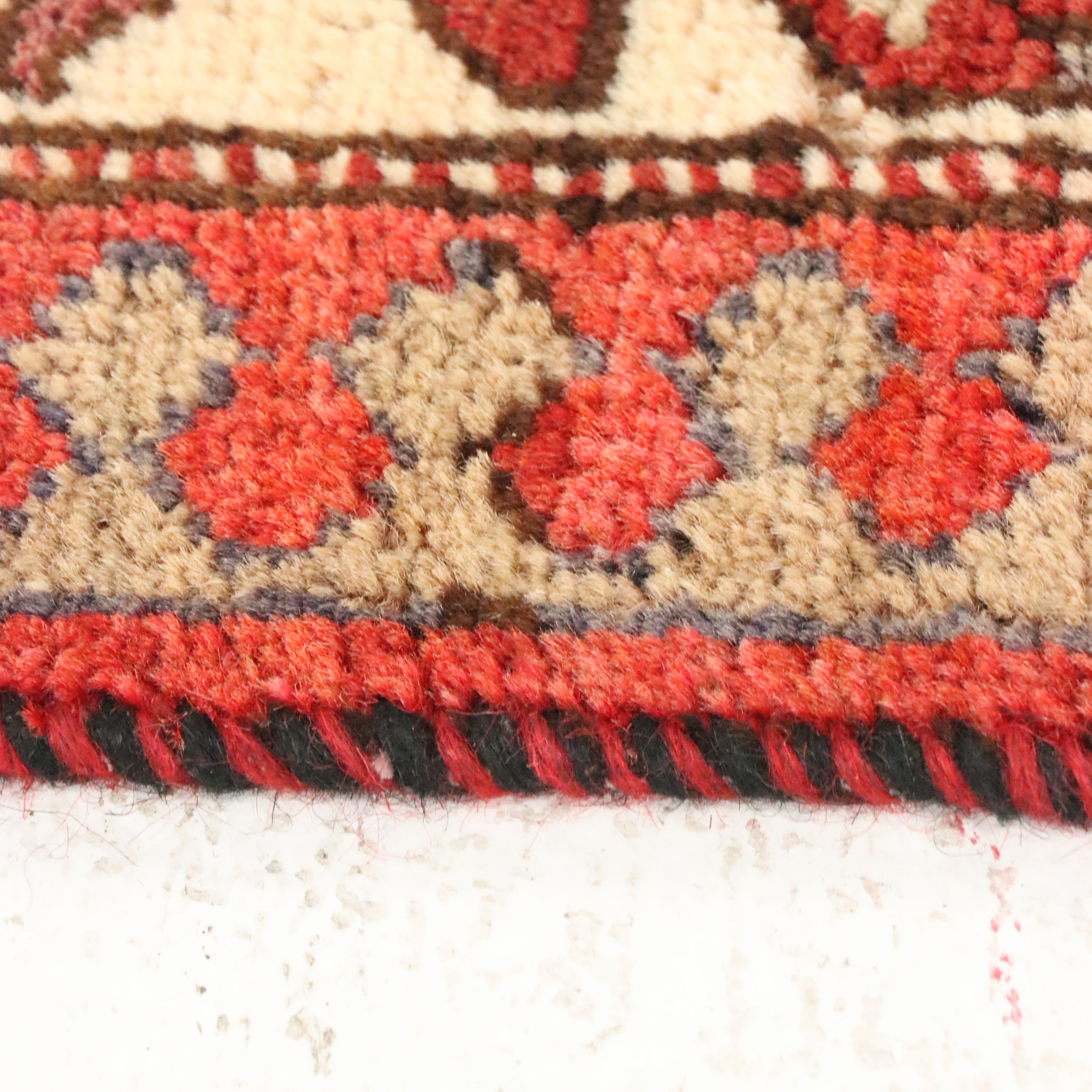 3'4 x 6'8 Hand-Knotted Persian Shiraz Accent Rug