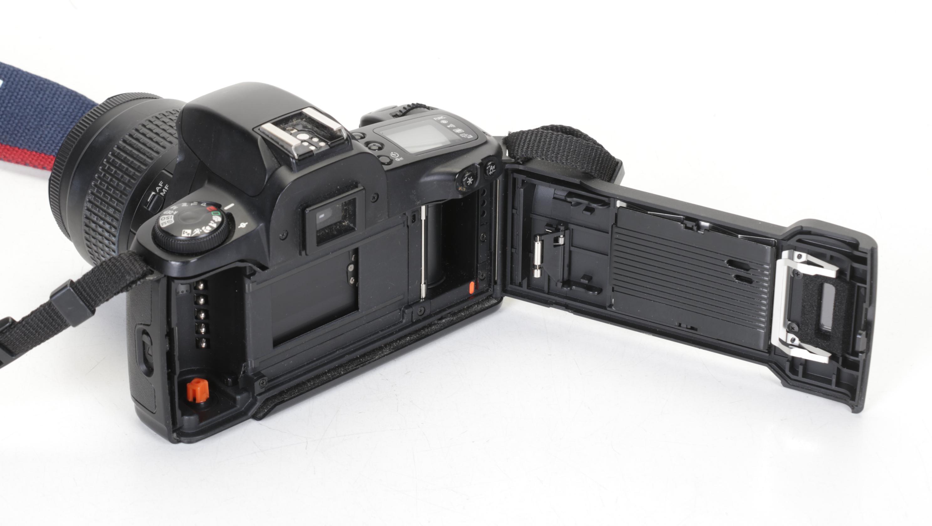 Canon EOS Rebel G 35MM Film SLR Camera with 80-200mm Lens & Camera Bag