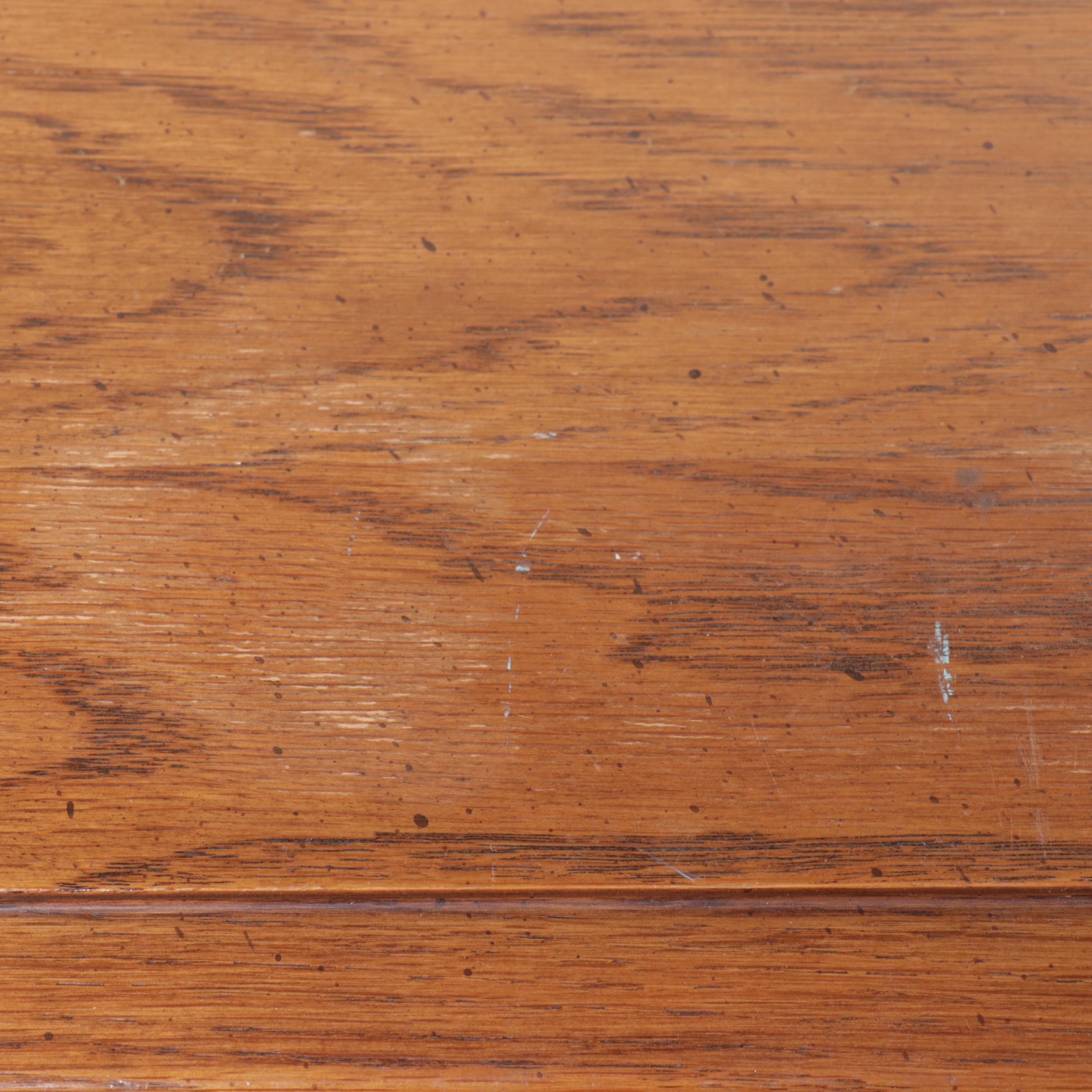 Young-Hinkle Oak Chest of Drawers