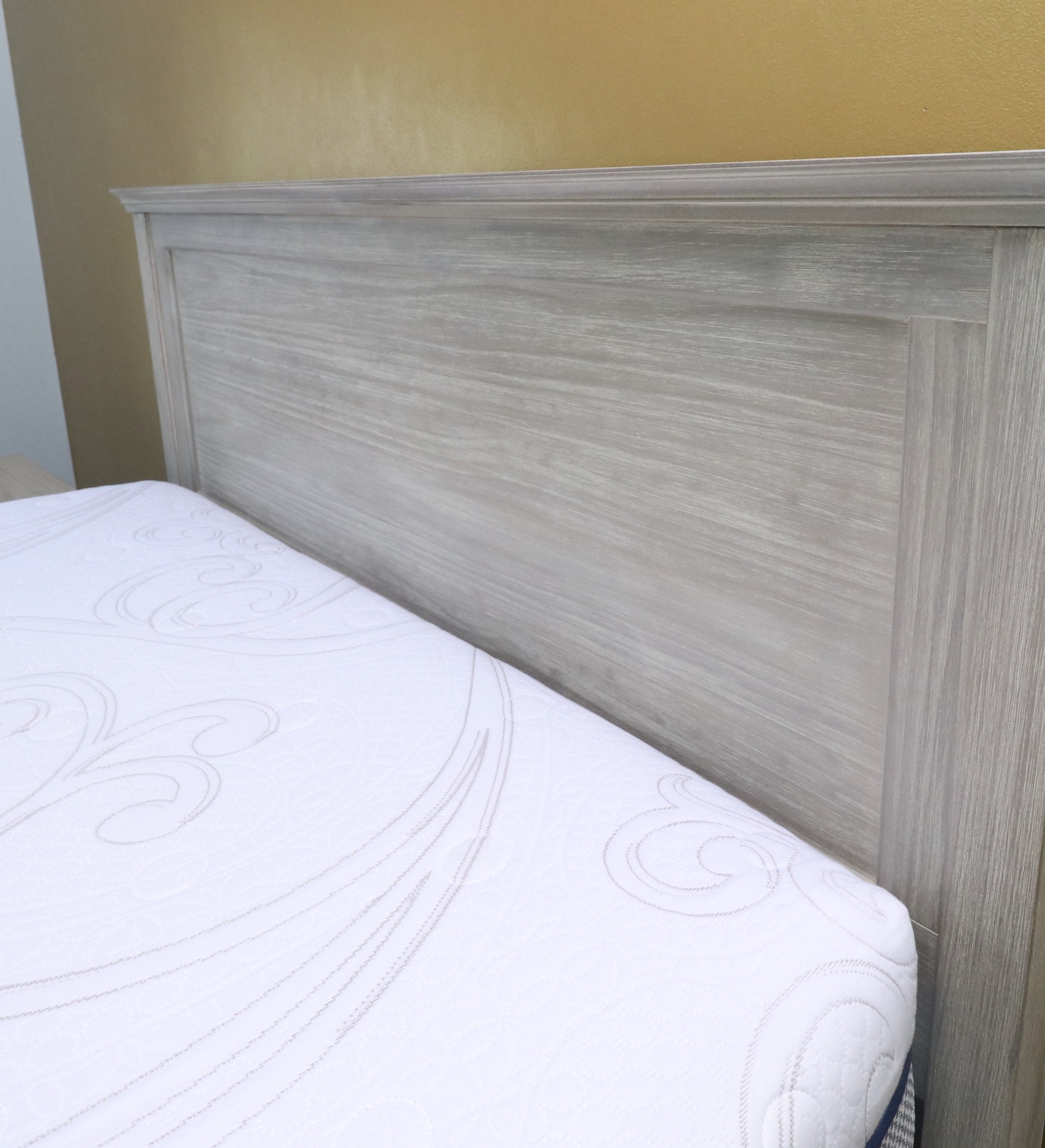 Pottery Barn Teen "Hampton" Storage Queen Bed and Nightstands