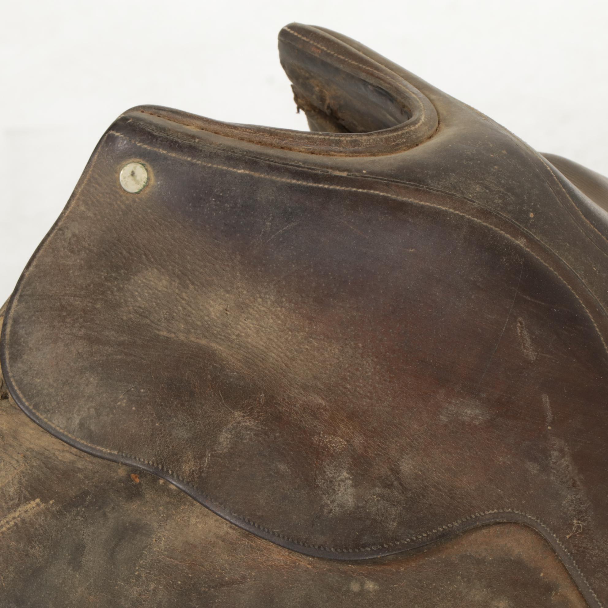 Crosby "Lane Fox" Leather English Cutback Saddle