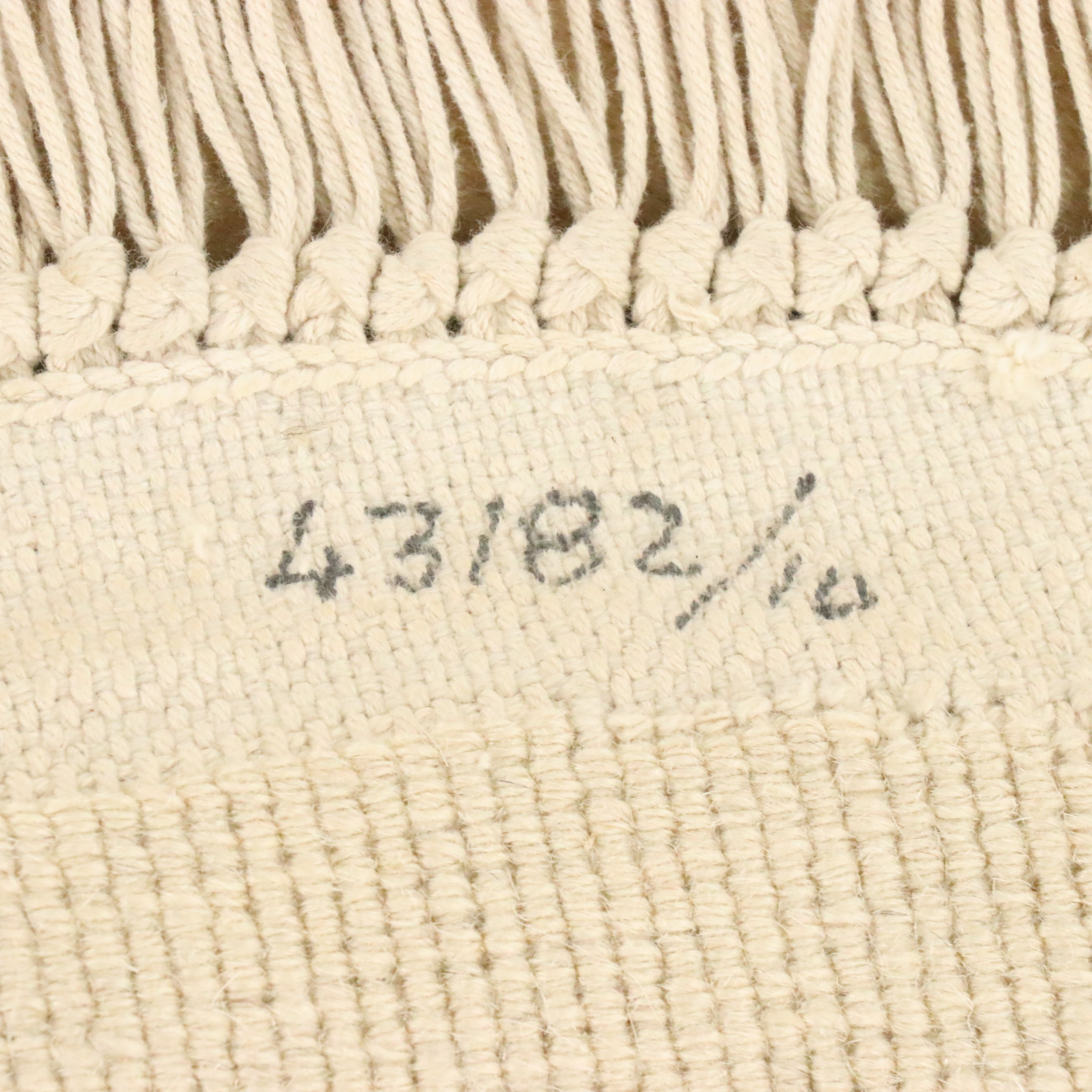 5'2 x 5'3 Round Hand-Knotted Chinese Peking Style Area Rug