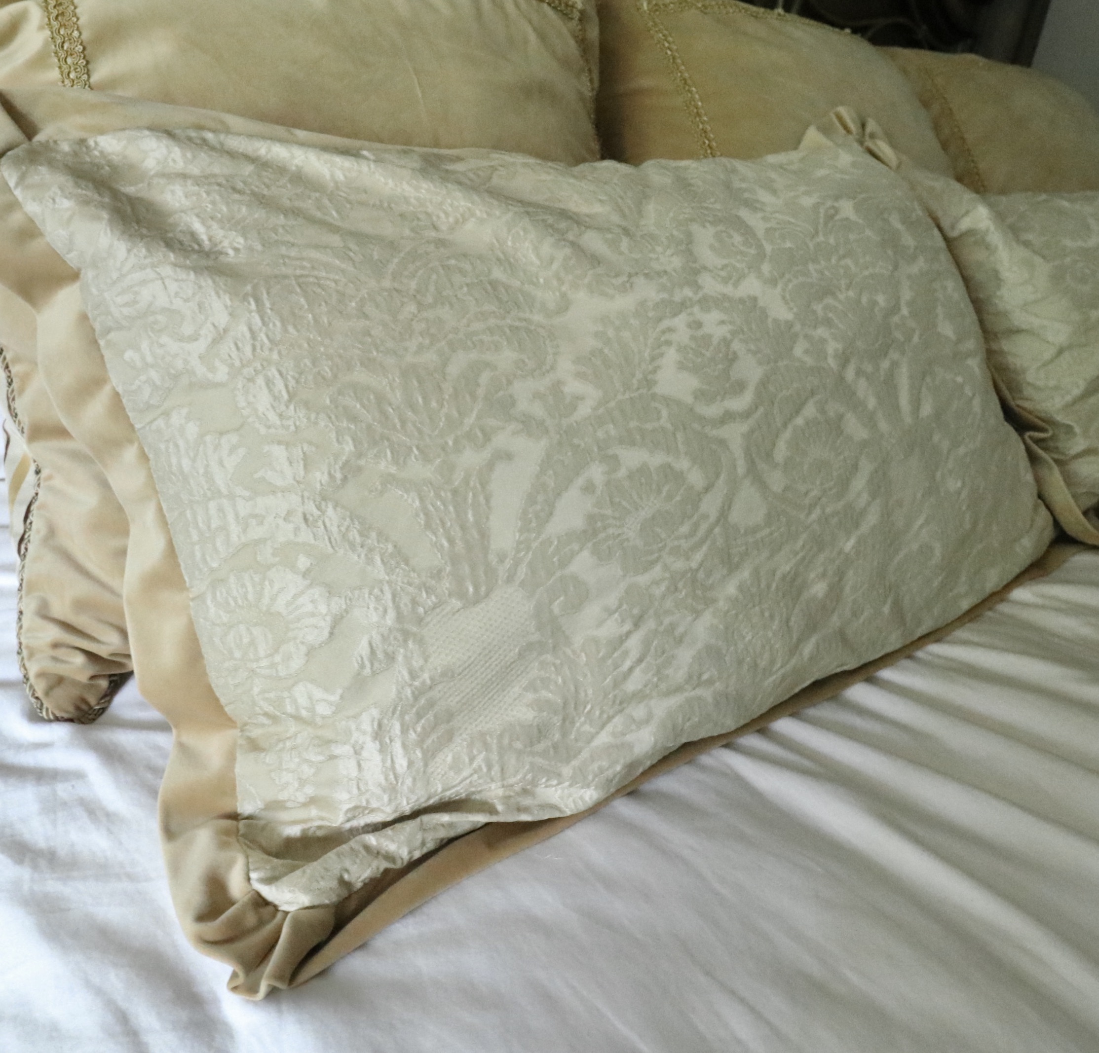 Marge Carson "Seville" Low Poster Iron Accent Bed and Michael Amini Bedding