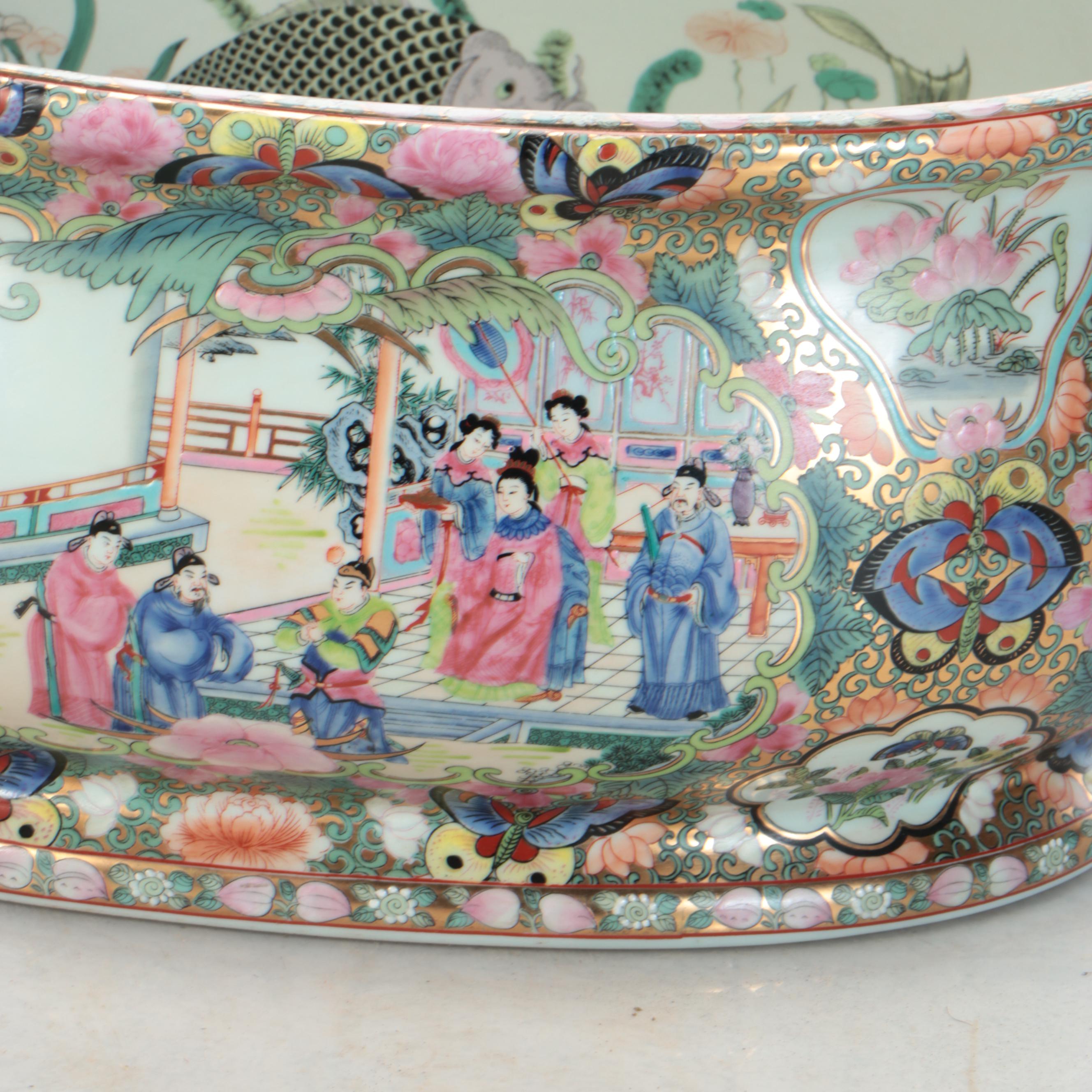 Chinese Hand-Decorated Famille Rose Porcelain Foot Bath